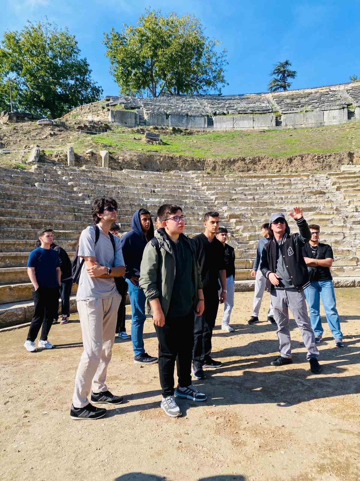 Düzce&rsquo;de Üniversite öğrencilerine şehir turu düzenlendi