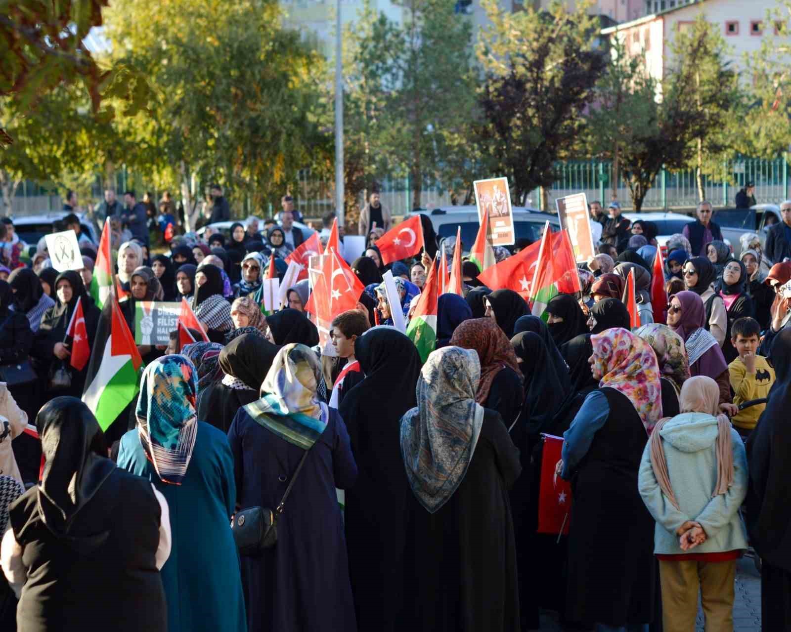 Oltu’da ‘Sumud Nöbeti’nde vicdanlar ayaktaydı