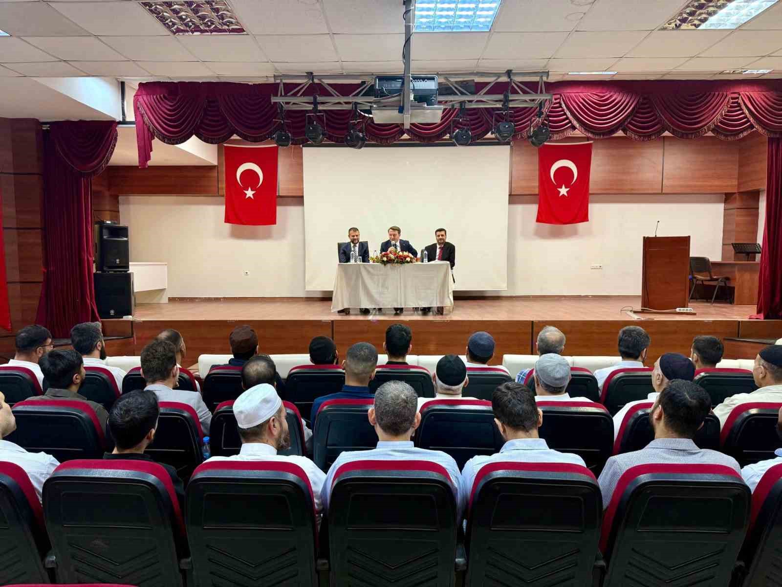 Camiler ve Din G&ouml;revlileri Haftasında Başkan Seydaoğlu&rsquo;na plaket
