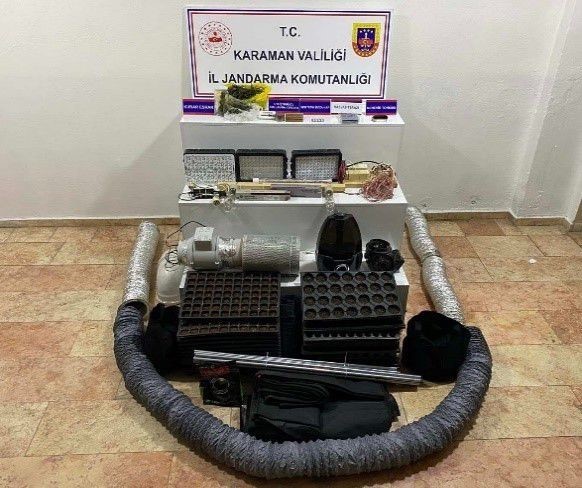 Karaman&rsquo;da tarihi eser ve uyuşturucu ele ge&ccedil;irildi: 6 kişi tutuklandı
