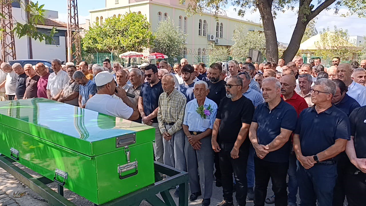 Trafik kazasında hayatını kaybeden doktor memleketi Kozan’da son yolculuğuna uğurlandı