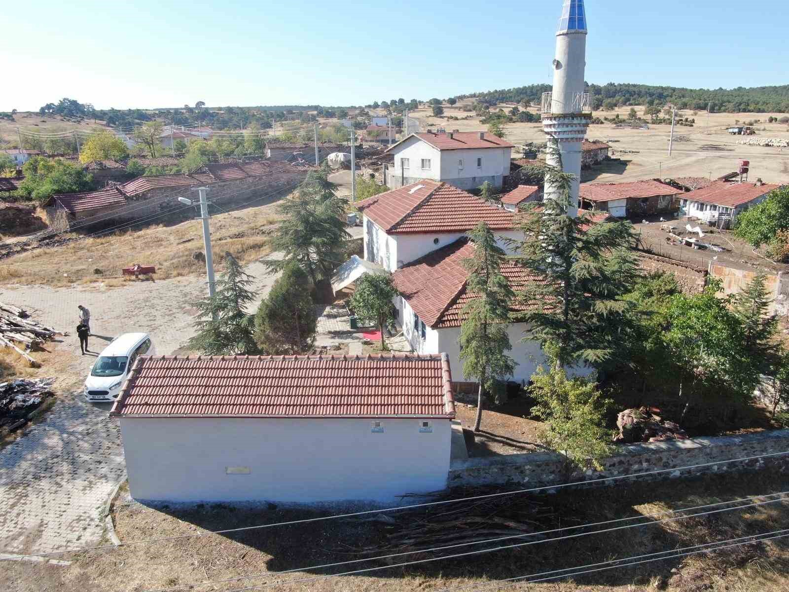 İnönü’de şadırvan ve cami tuvaletleri yenilendi