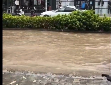 Menteşe’de sağanak yağış hayatı olumsuz etkiledi