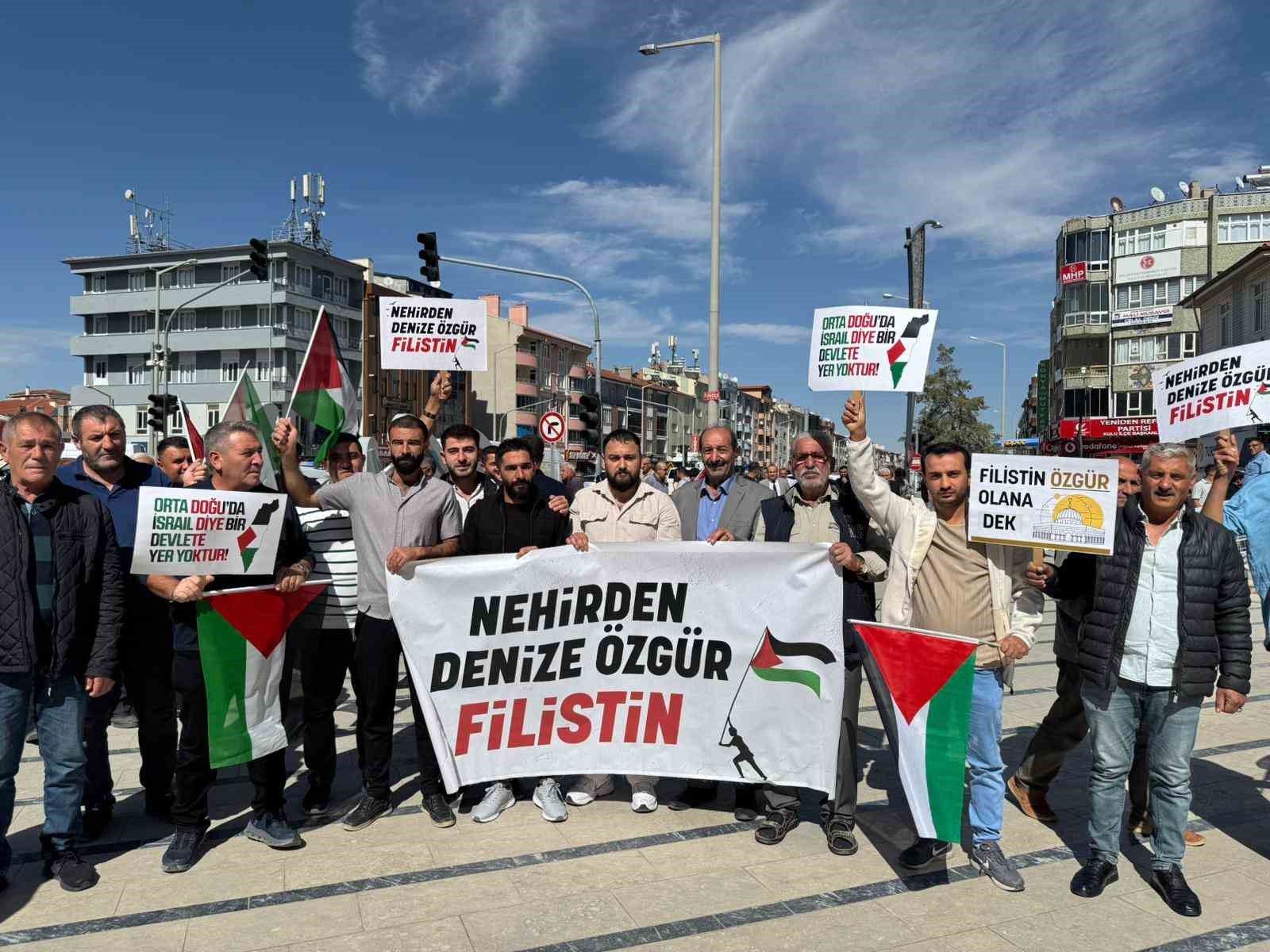 Kulu’dan Gazze ve Sumud filosuna destek