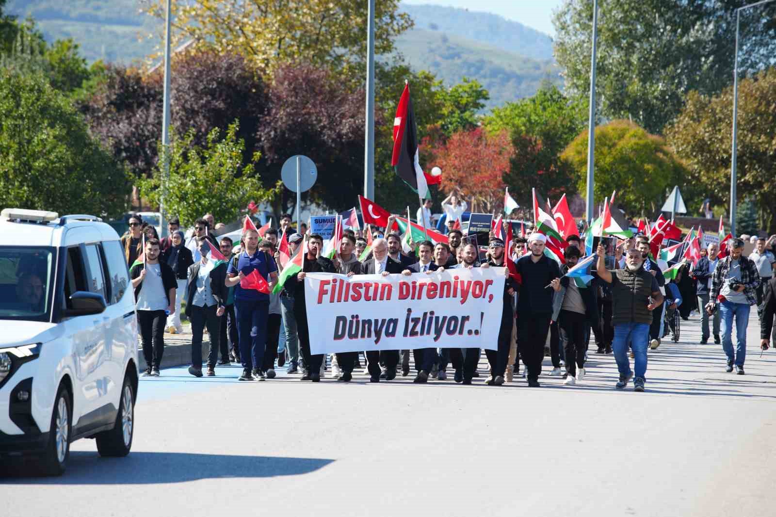 OM&Uuml;&rsquo;de Sumud Filosu&rsquo;na destek y&uuml;r&uuml;y&uuml;ş&uuml;: "Artık yeter"
