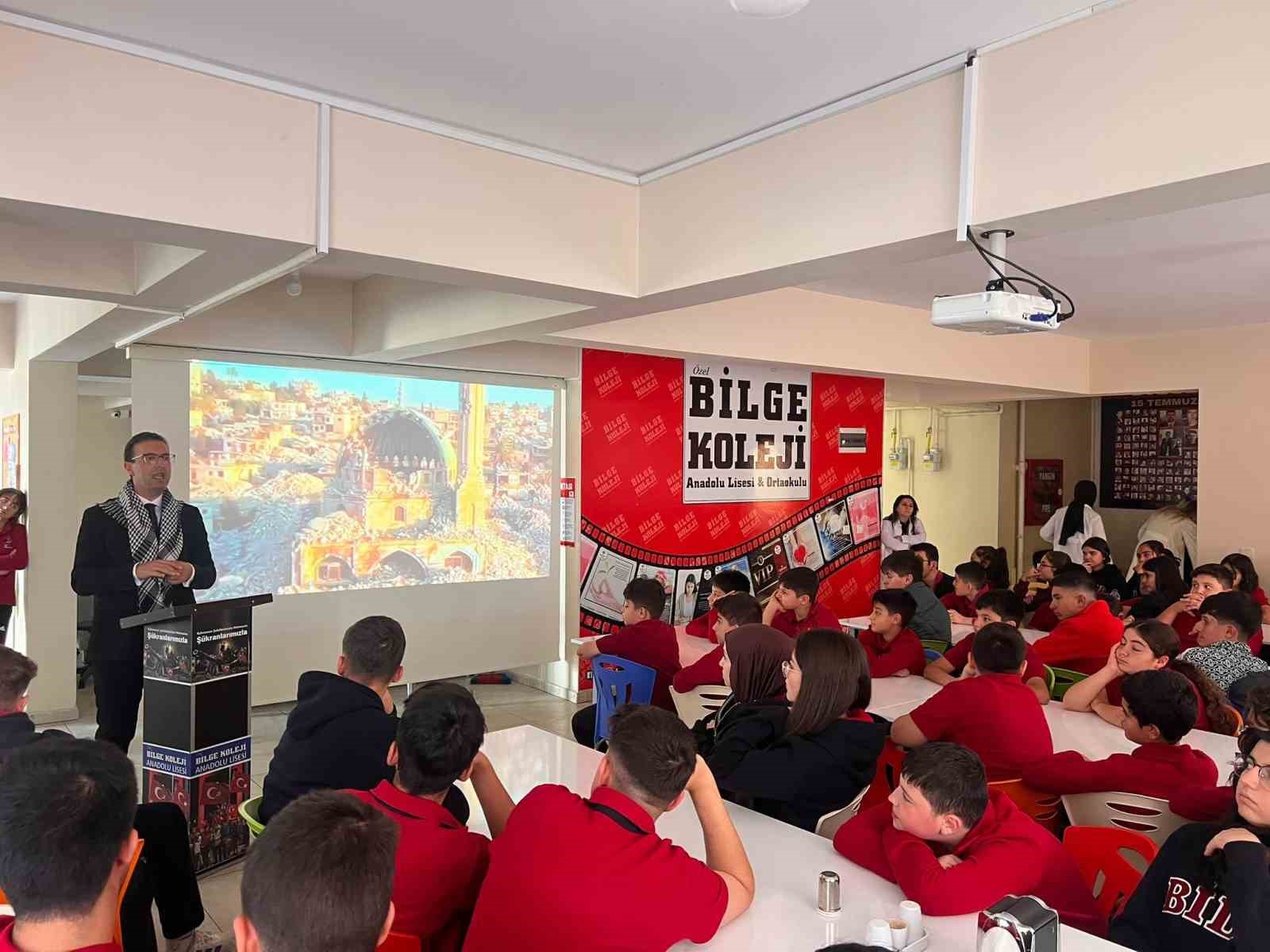 Bilge koleji öğrencilerinden Filistin’e destek: ‘mavi kurdele’ etkinliği