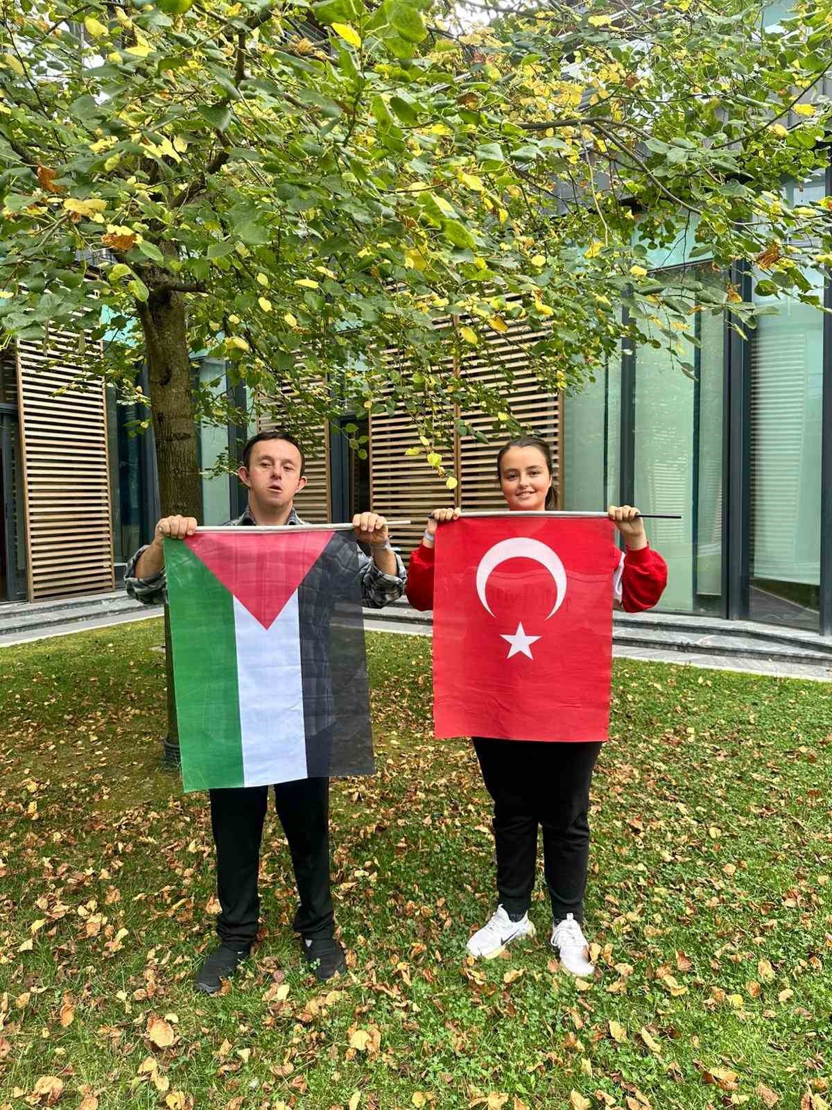 Engelsiz Hobi At&ouml;lyeleri&rsquo;nden Filistin&rsquo;e "Sumud" desteği
