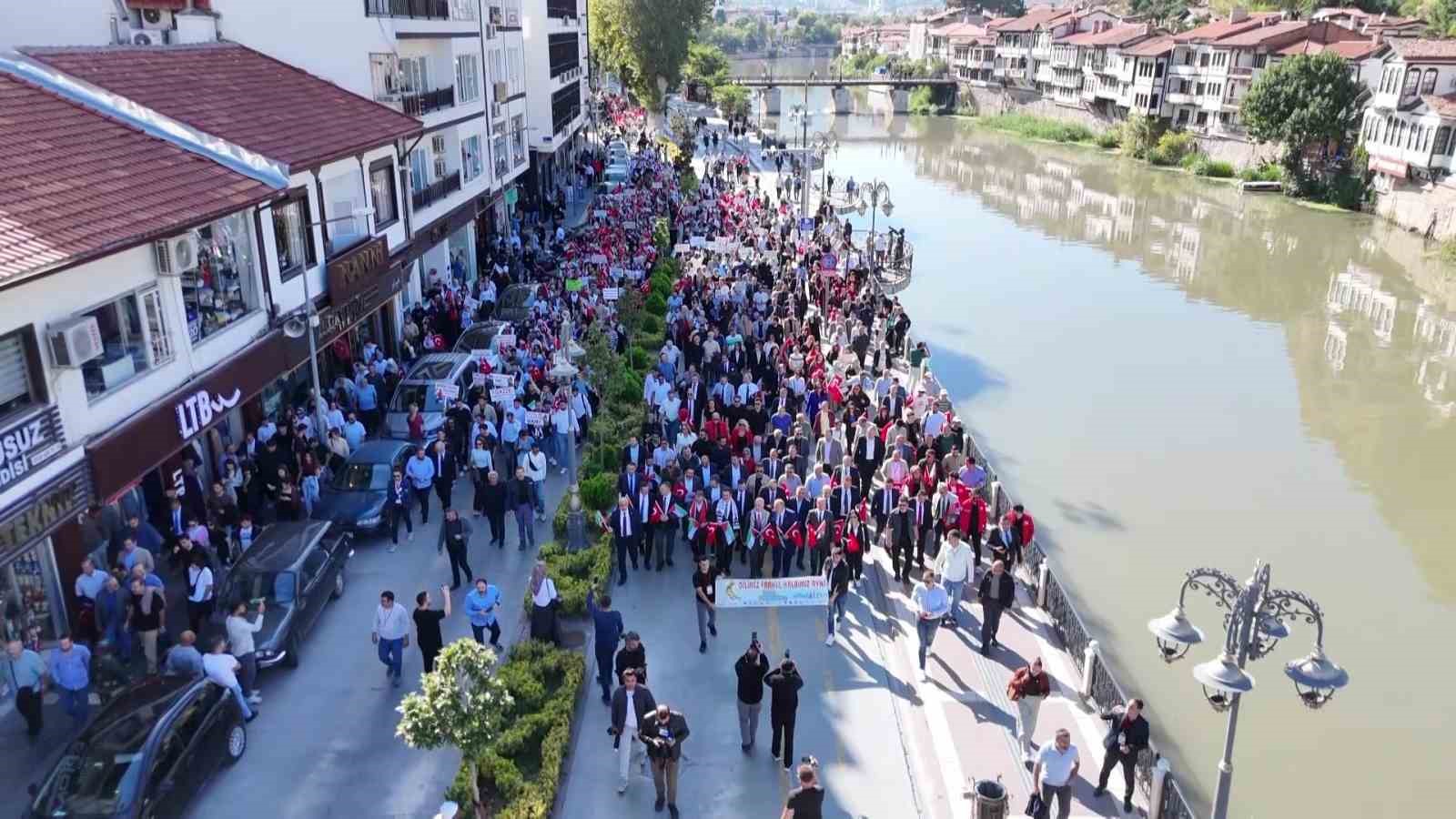 Amasya’da üniversite öğrencilerinden Filistin’e destek yürüyüşü
