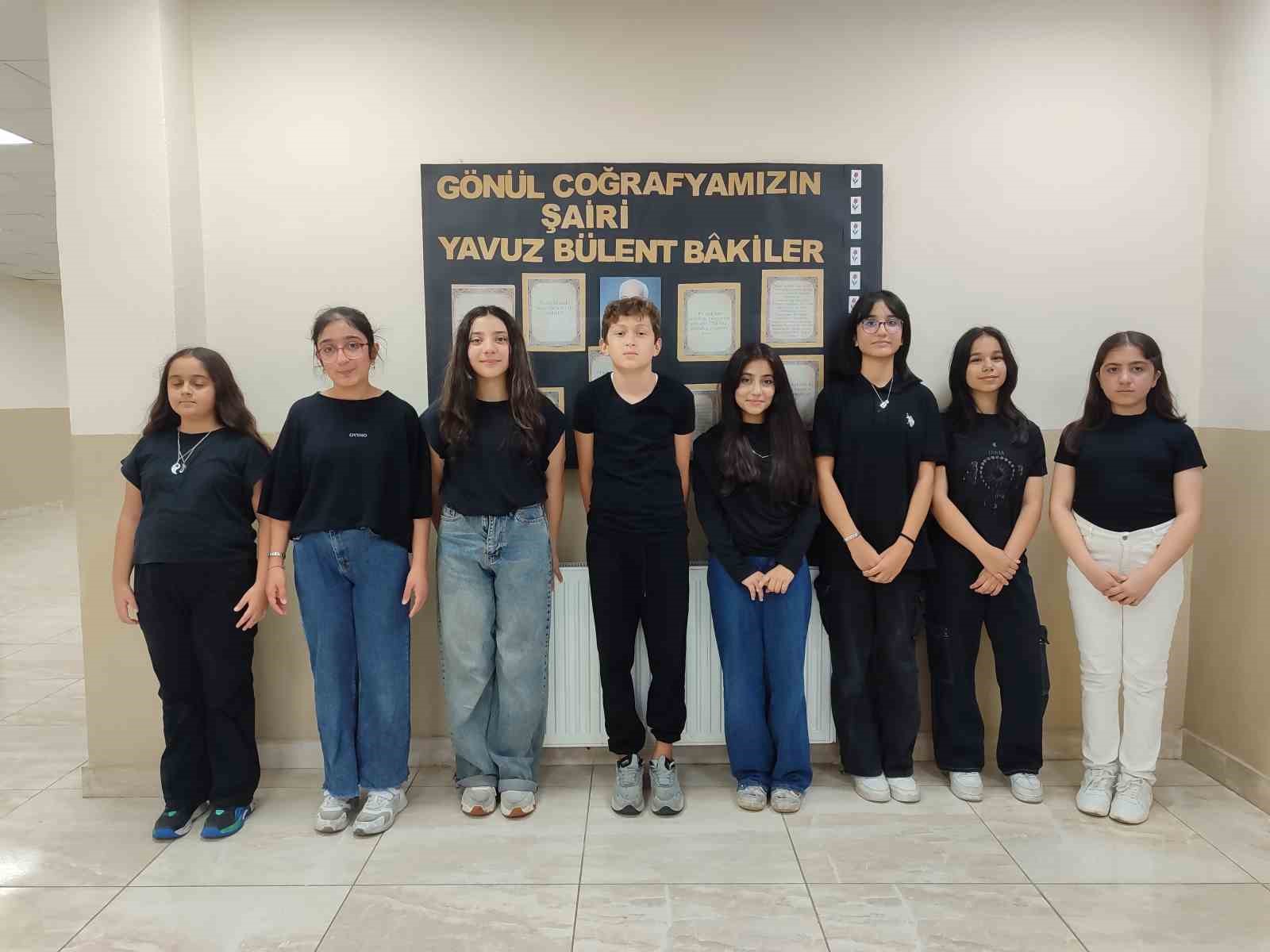 Şair ve Yazar Yavuz B&uuml;lent Bakiler, Gaziosmanpaşa Bilgi Evleri&rsquo;nde anıldı
