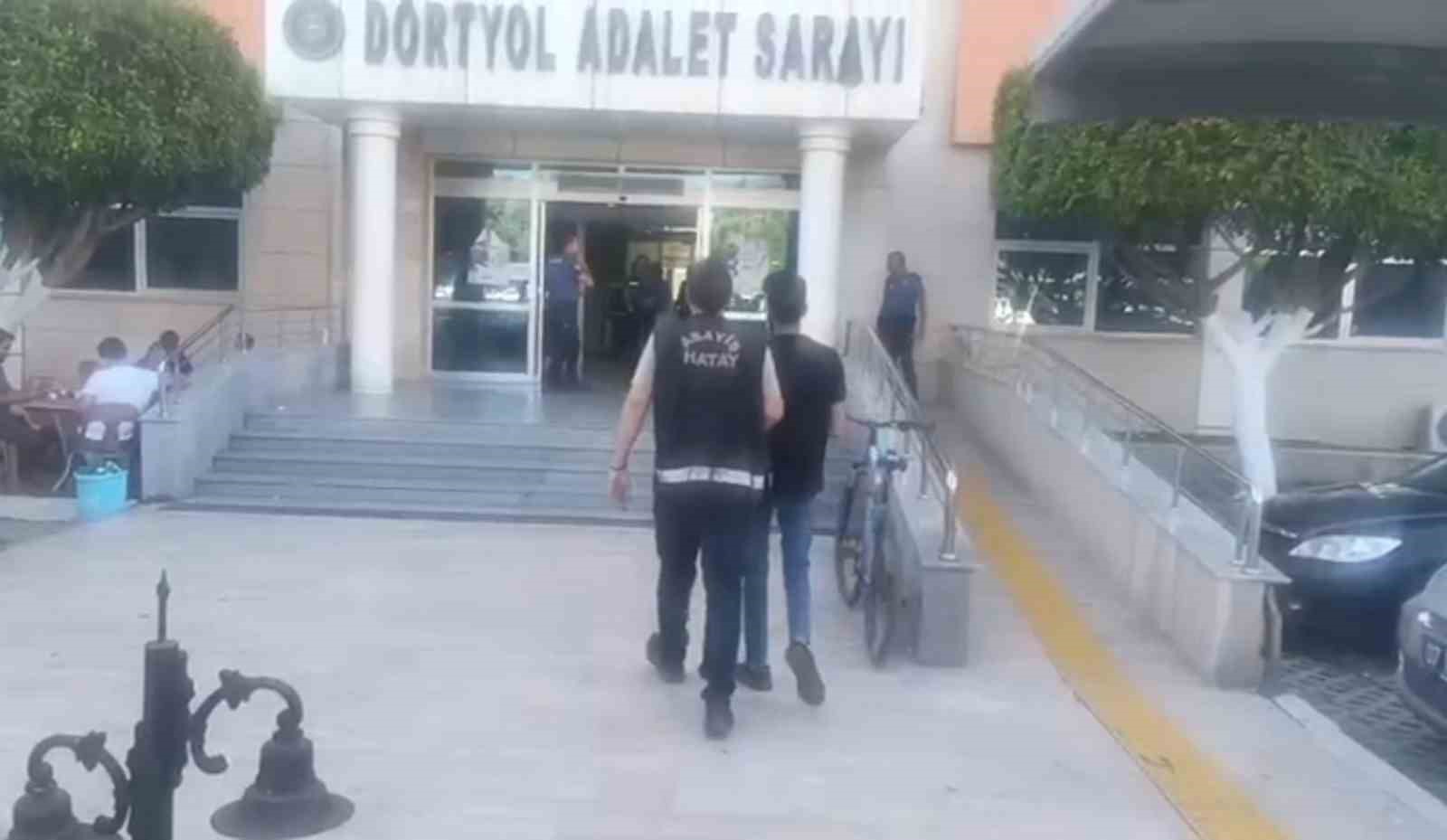 Dörtyol’da hapis cezasıyla aranan 4 şahıs yakalandı