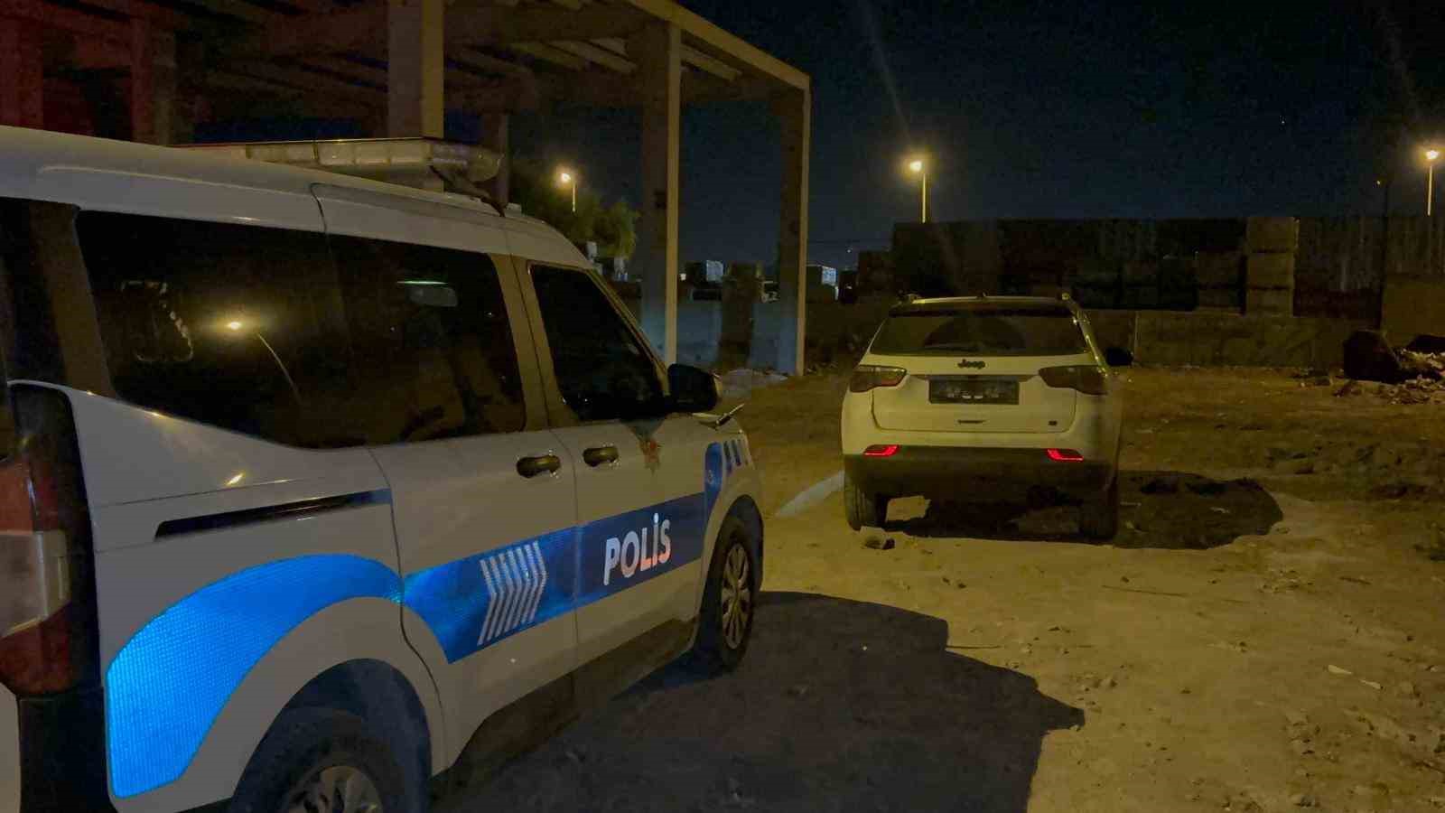 Plakasız trafiğe &ccedil;ıkan s&uuml;r&uuml;c&uuml; &lsquo;dur&rsquo; ihtarına uymadı: 17 bin 879 TL para cezası yazıldı
