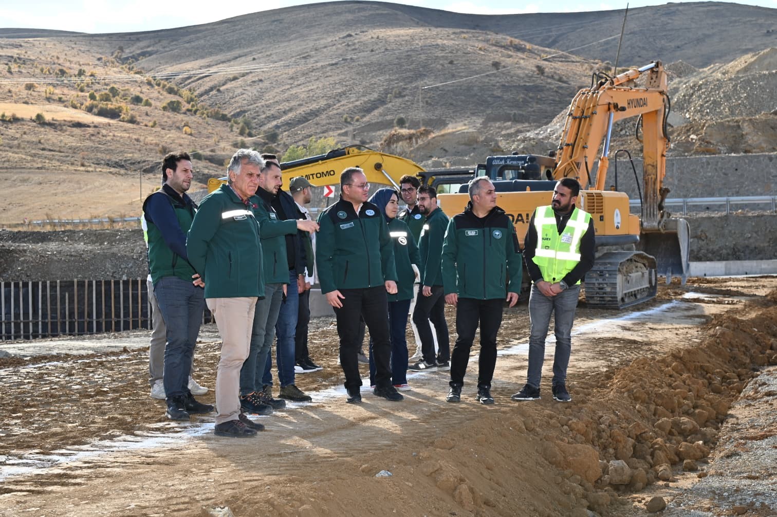 Yelpınar G&ouml;leti inşaatında &ccedil;alışmalar s&uuml;r&uuml;yor
