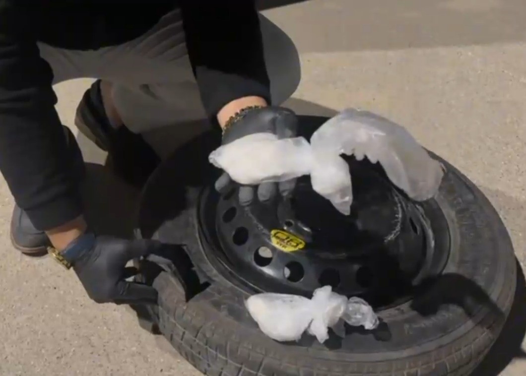 Yedek lastikten uyuşturucu çıktı: 2 tutuklama