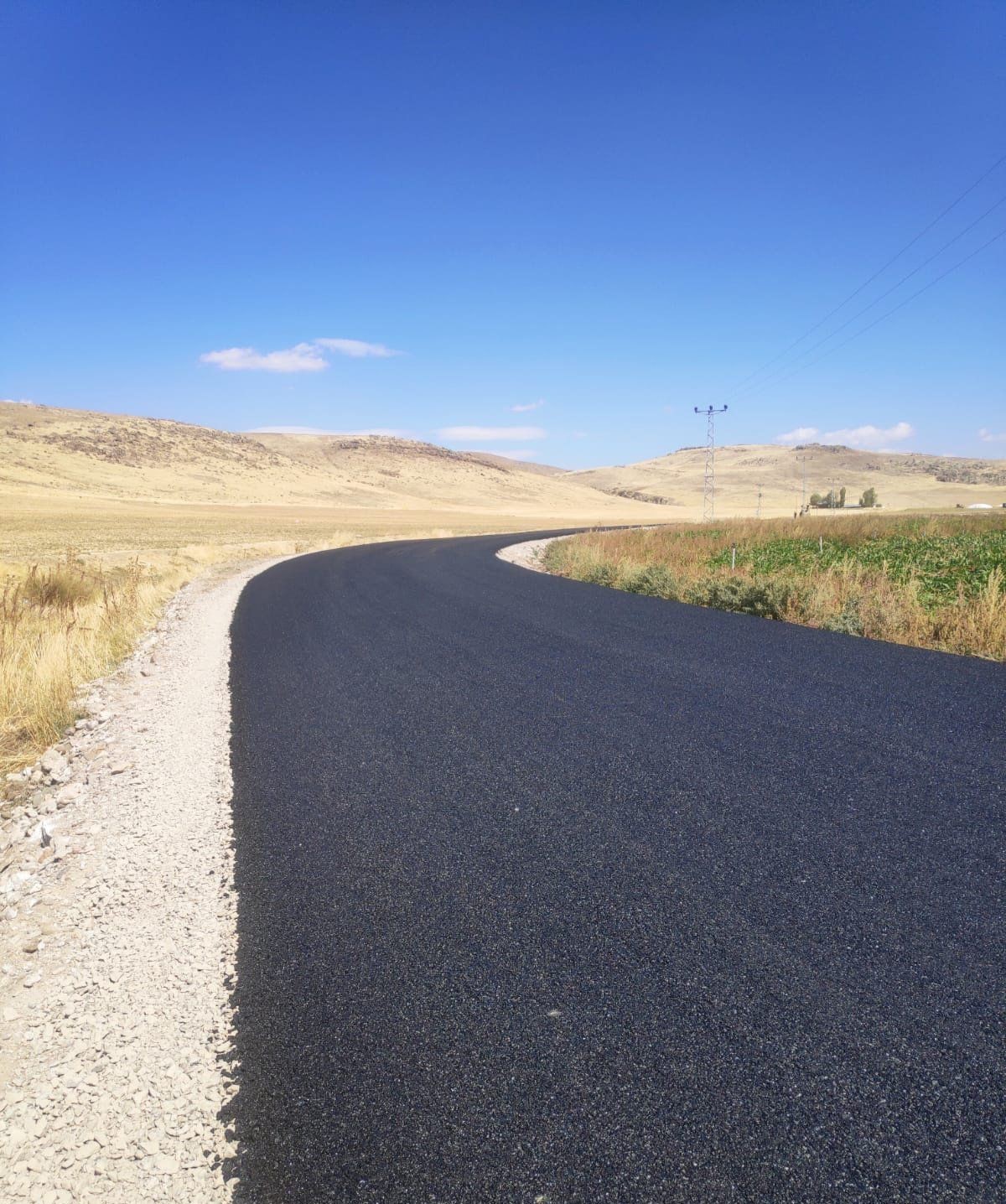 Patnos’ta Konakbey-Uzunca köy yolu asfalt çalışması tamamlandı