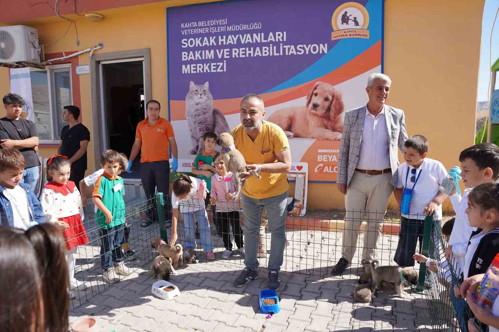 Kahta Belediyesi’nden Hayvanları Koruma Günü’nde anlamlı etkinlik