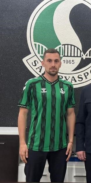 Sakaryaspor’da Caner Erkin ve Burak Altıparmak affedildi
