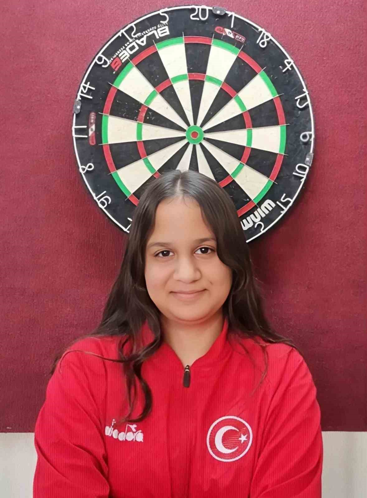 D&uuml;nya şampiyonu Ayşeg&uuml;l&rsquo;e yuvasında coşkulu karşılama
