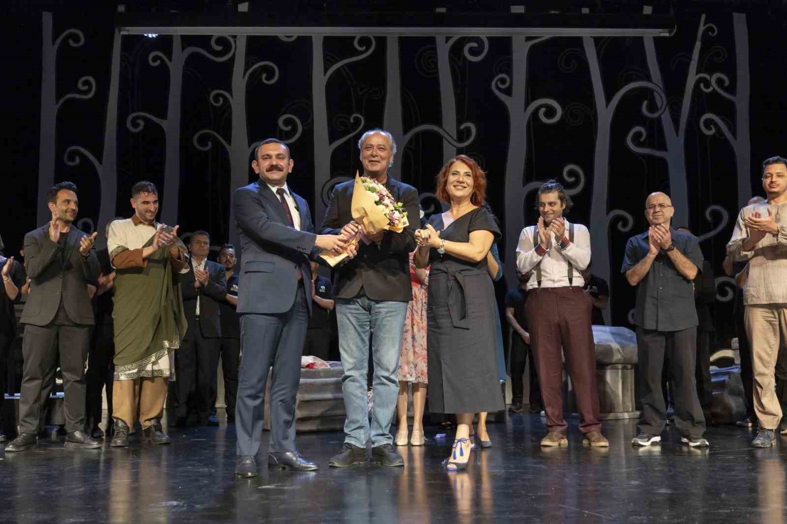 Mersin Şehir Tiyatrosu 25. sezonunu &lsquo;Bahar Noktası&rsquo;yla başlattı
