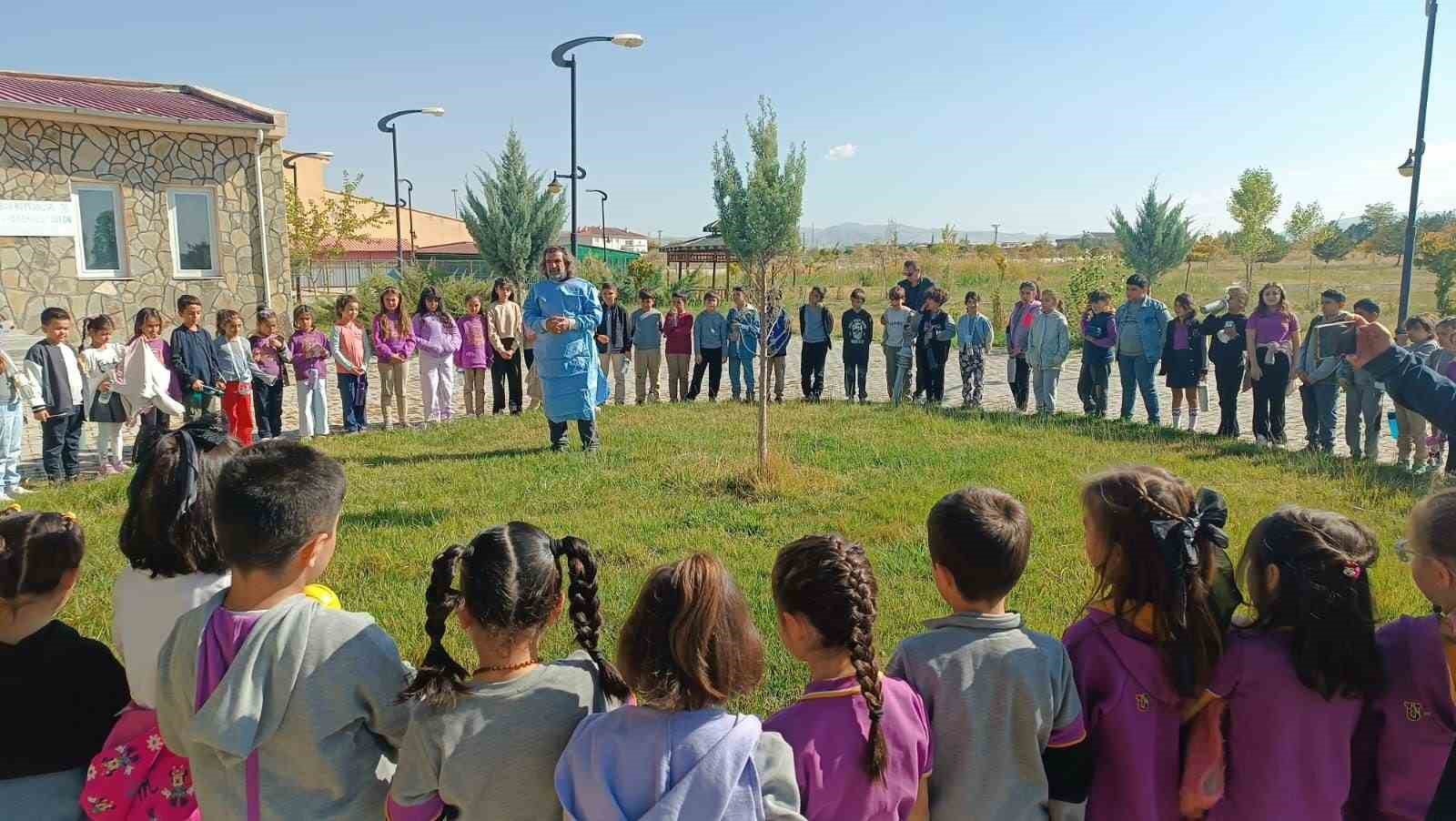 Van’da "4 Ekim Dünya Hayvanları Koruma Günü" etkinliği