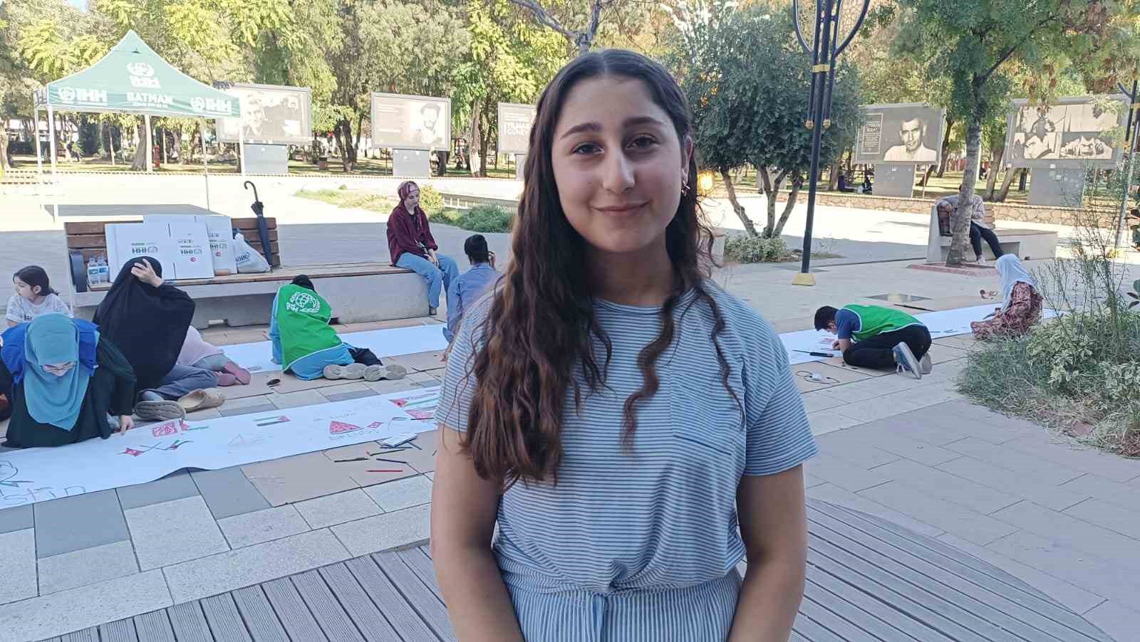 Batman&rsquo;da İsrail&rsquo;in Gazze saldırılarına &ccedil;izimlerle tepki g&ouml;sterildi
