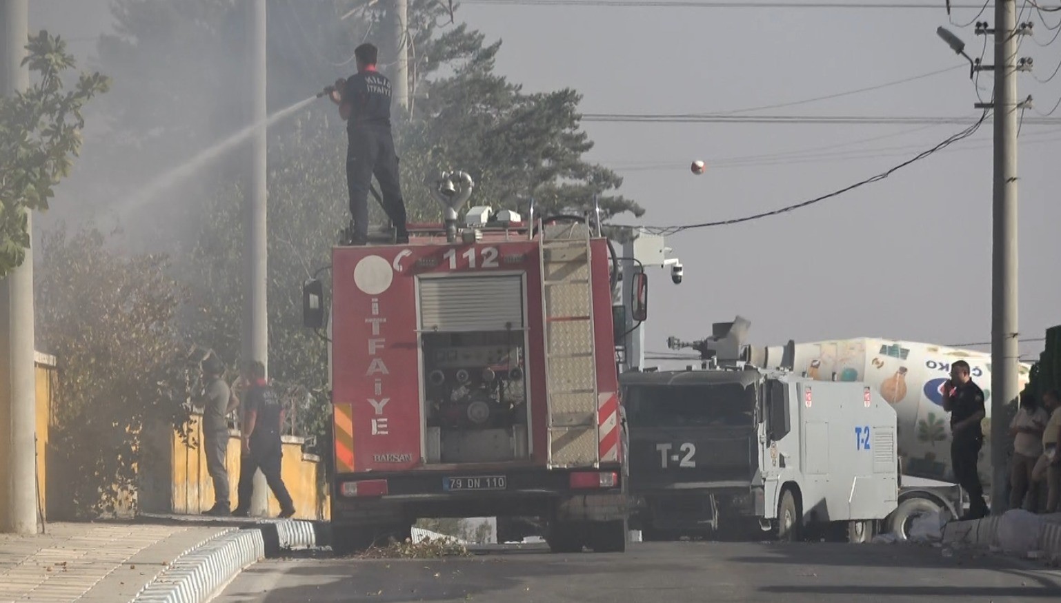 Kilis OSB’de kauçuk fabrikasında çıkan yangın kontrol altına alındı
