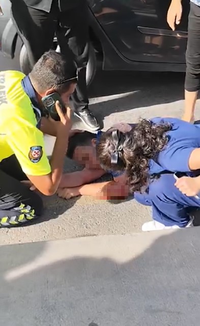 Otomobilin &ccedil;arptığı polis memuru yaralandı
