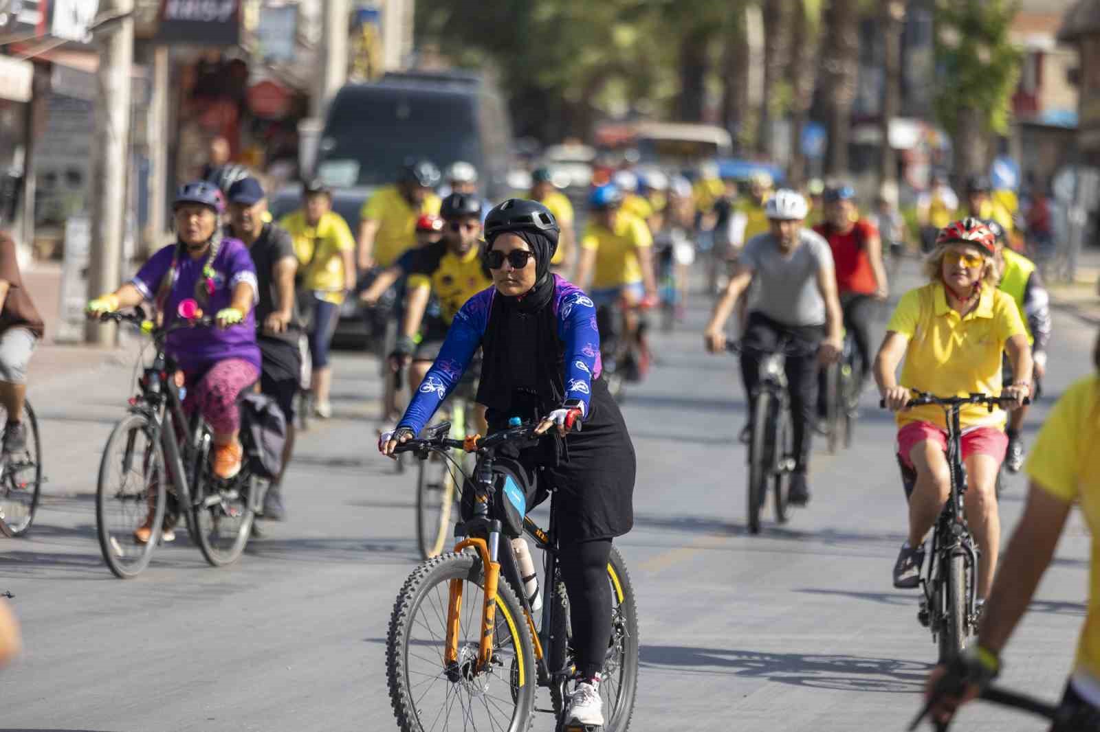 4. Kleopatra Bisiklet Festivali Renkli G&ouml;r&uuml;nt&uuml;lerle Başladı
