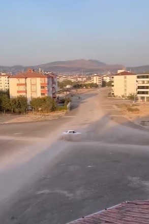 Biri drift attı, diğeri onu kayda aldı

