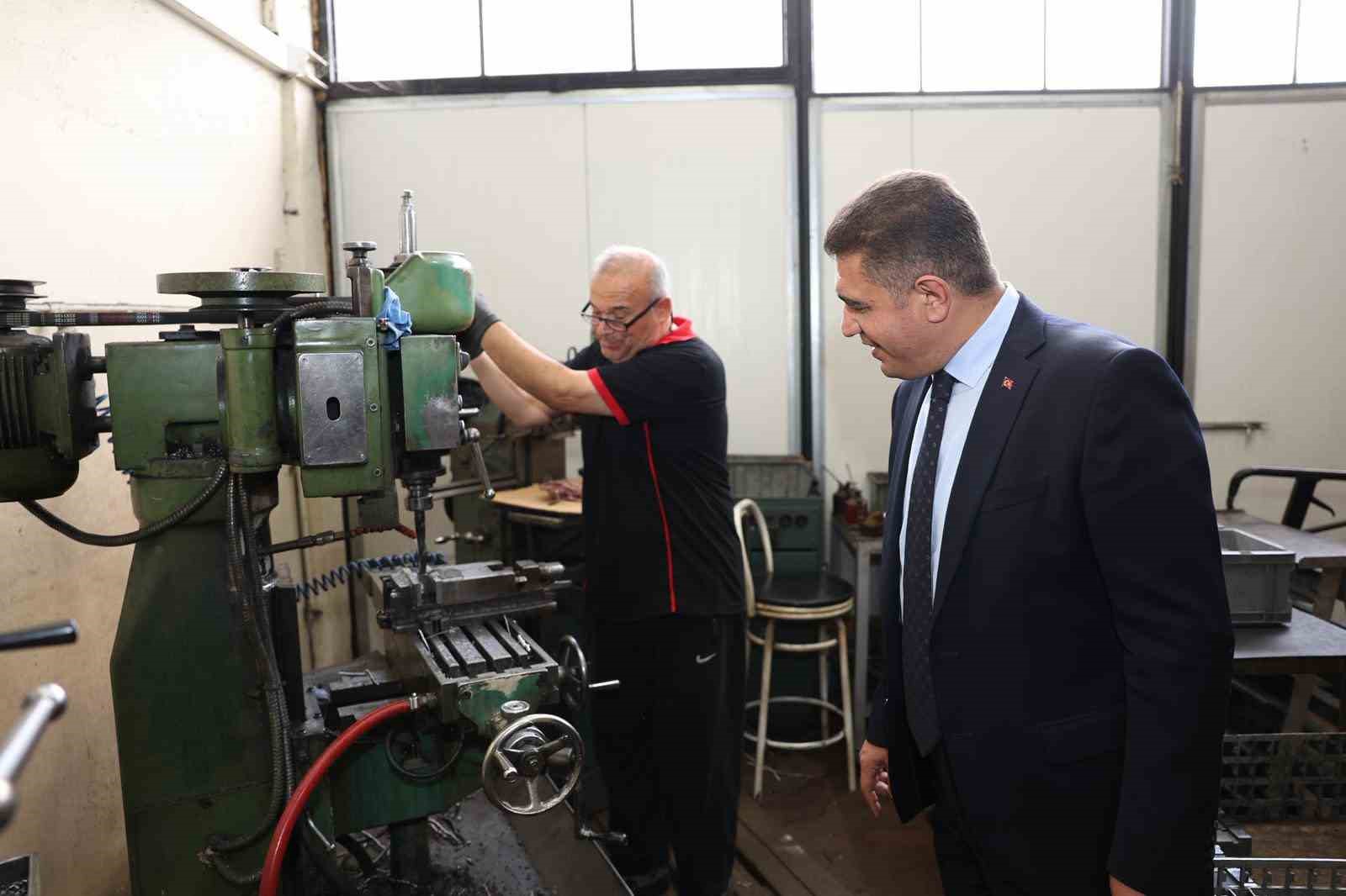 Av tüfeği üretim merkezinde inceleme