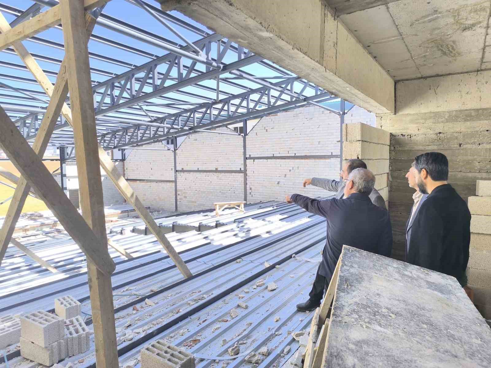 Mehmet Gürgür Hafızlık ve Gençlik Merkezi inşaatı devam ediyor