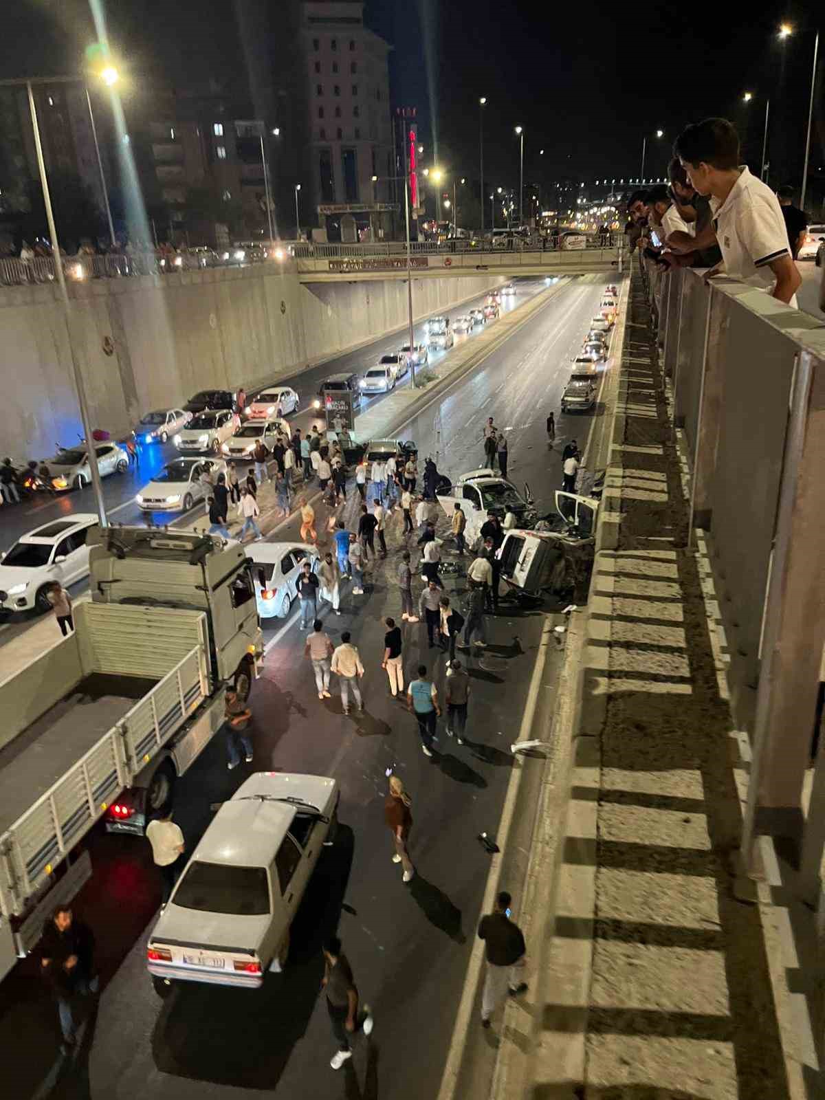 Şanlıurfa’da trafik kazasında ağır yaralanan sürücü öldü: 4 yaralı
