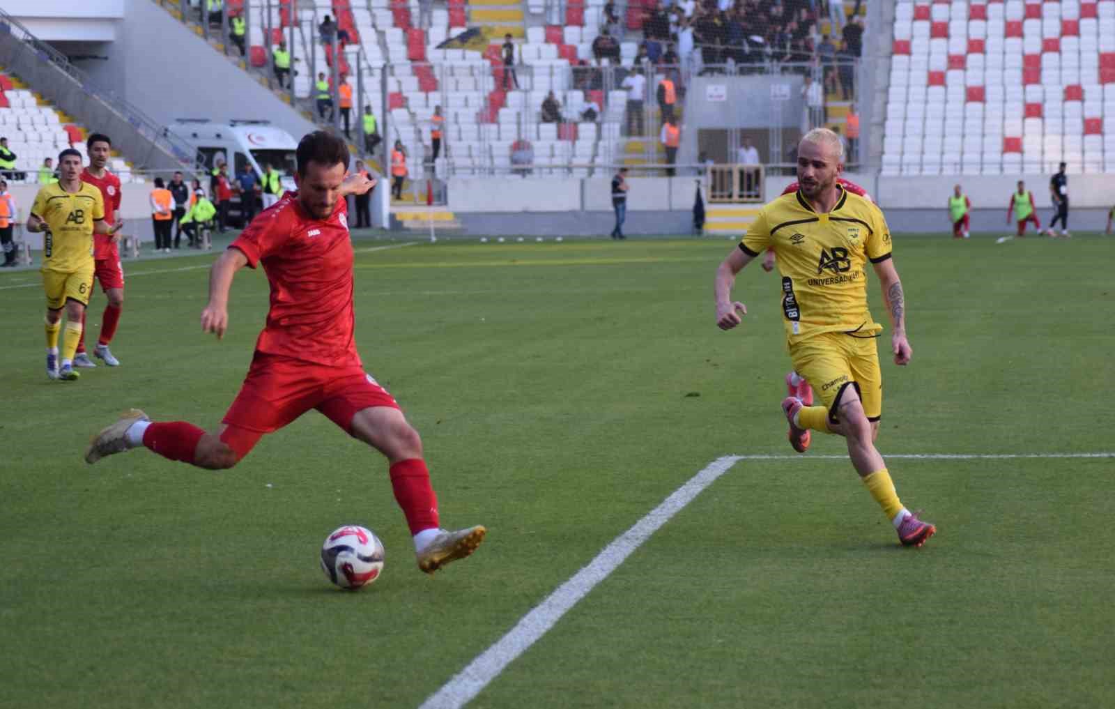 TFF 2. Lig: Karaman FK: 1 - Adana 01 FK: 3