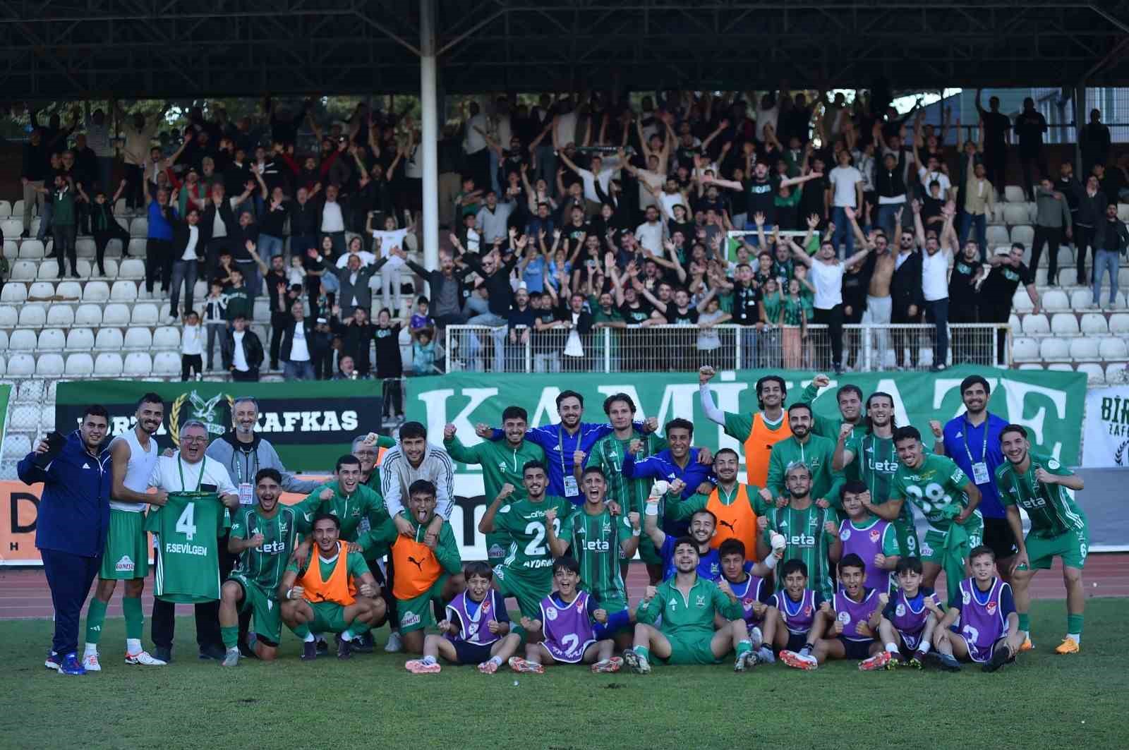 8 kişi kalan Kafkasspor, 2-1 galip gelmeyi bildi
