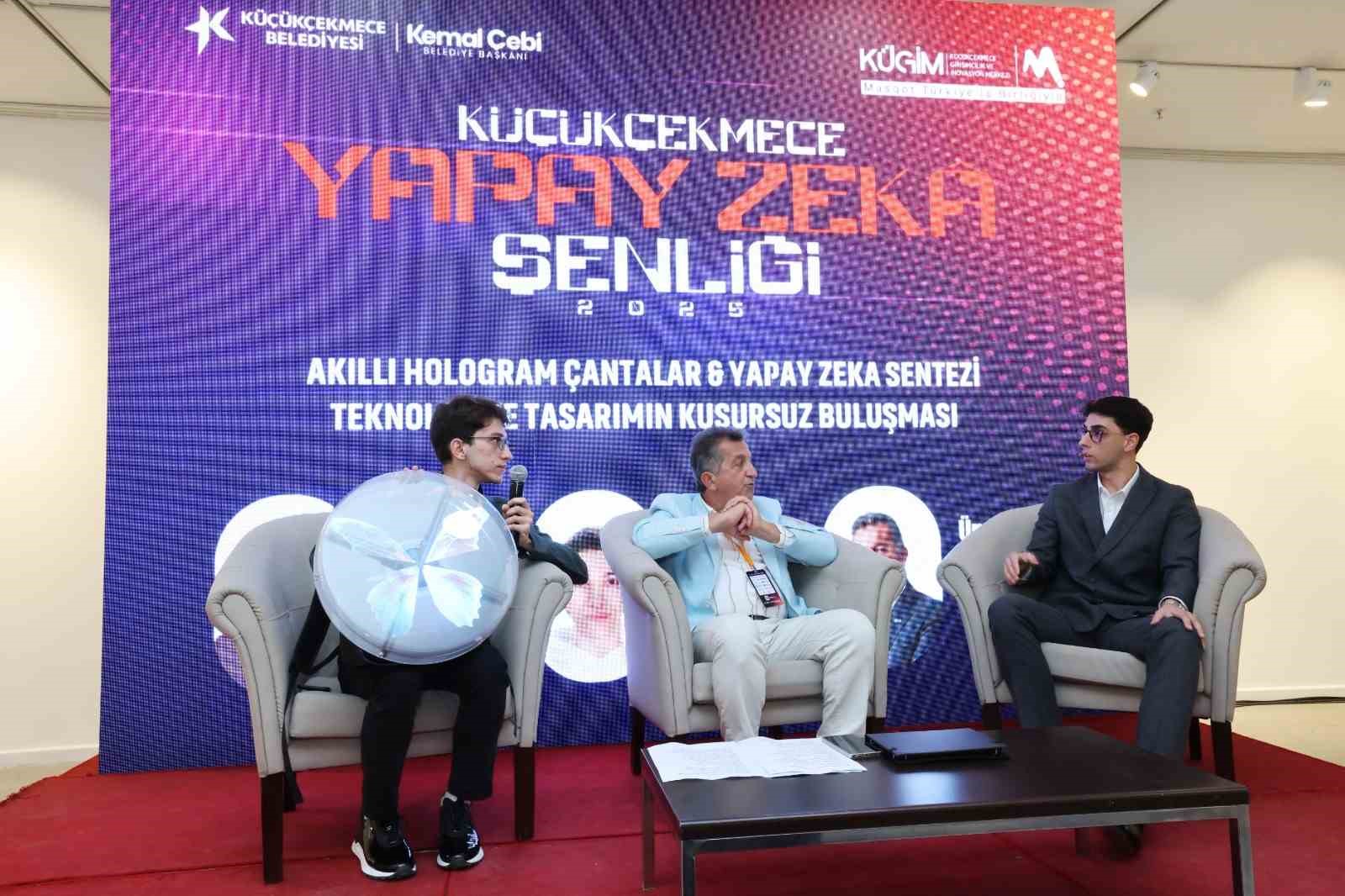 Küçükçekmece Belediyesi’nin düzenlediği Yapay Zeka Şenliği’nde öğrenme ve üretme fırsatı