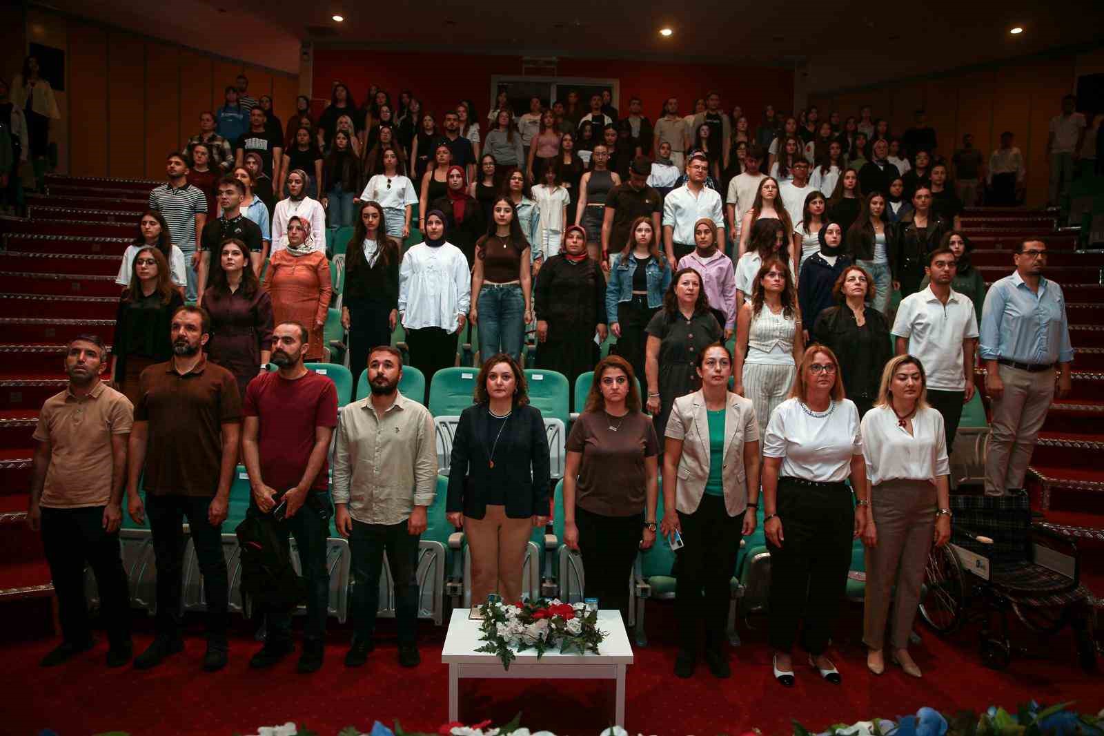 AD&Uuml; oryantasyon programları s&uuml;r&uuml;yor
