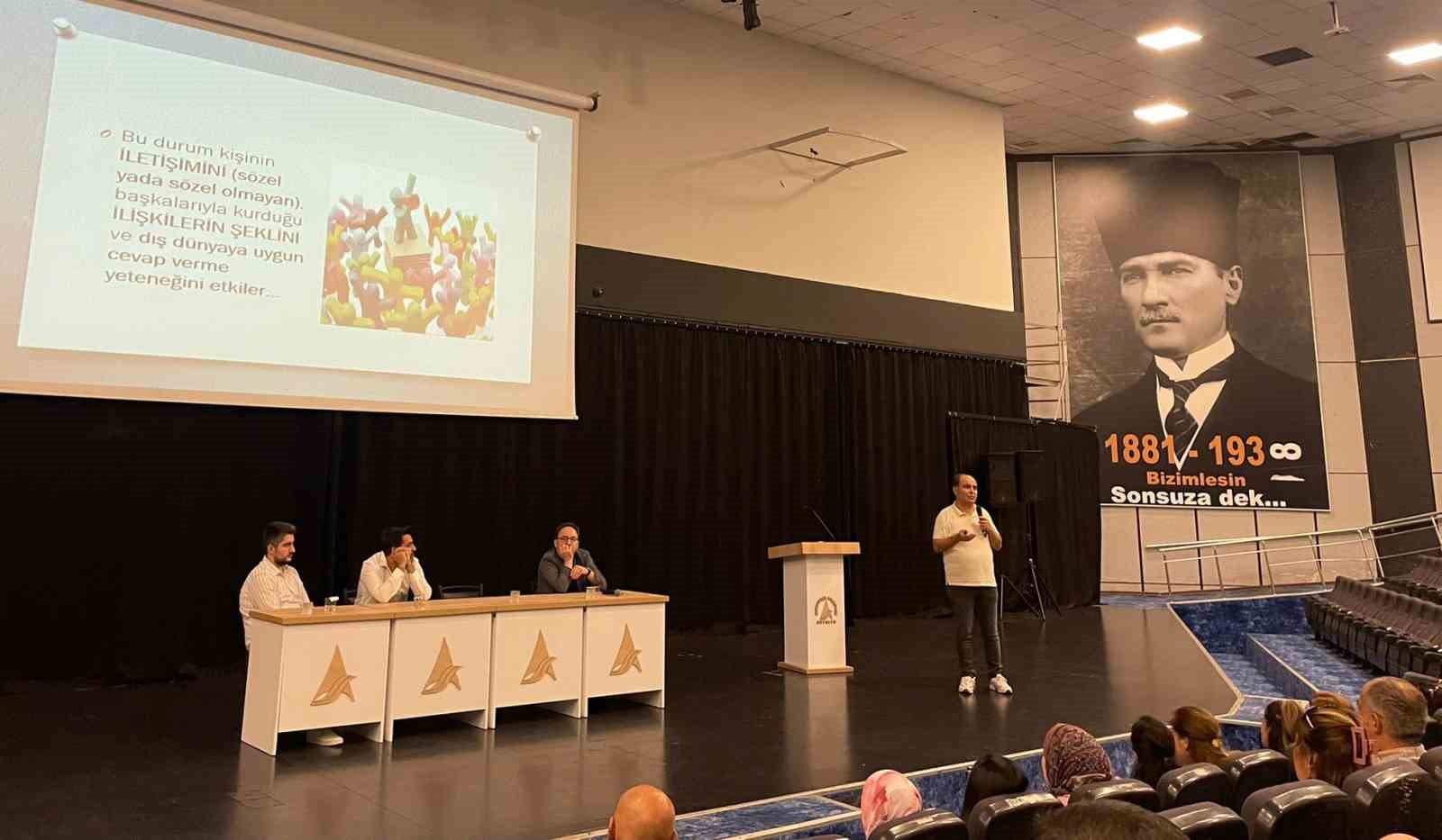 Muratpaşa&rsquo;dan otizm farkındalığı semineri
