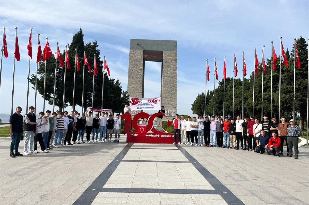 Canikli &ouml;ğrenciler i&ccedil;in anlamlı &Ccedil;anakkale&rsquo;de gezisi
