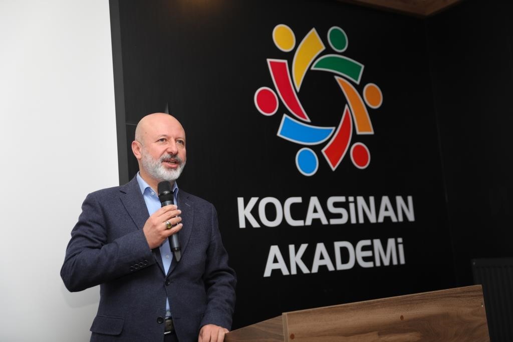 Başkan Çolakbayrakdar: "Sosyal tesislerle Kocasinan’a değer katıyoruz"