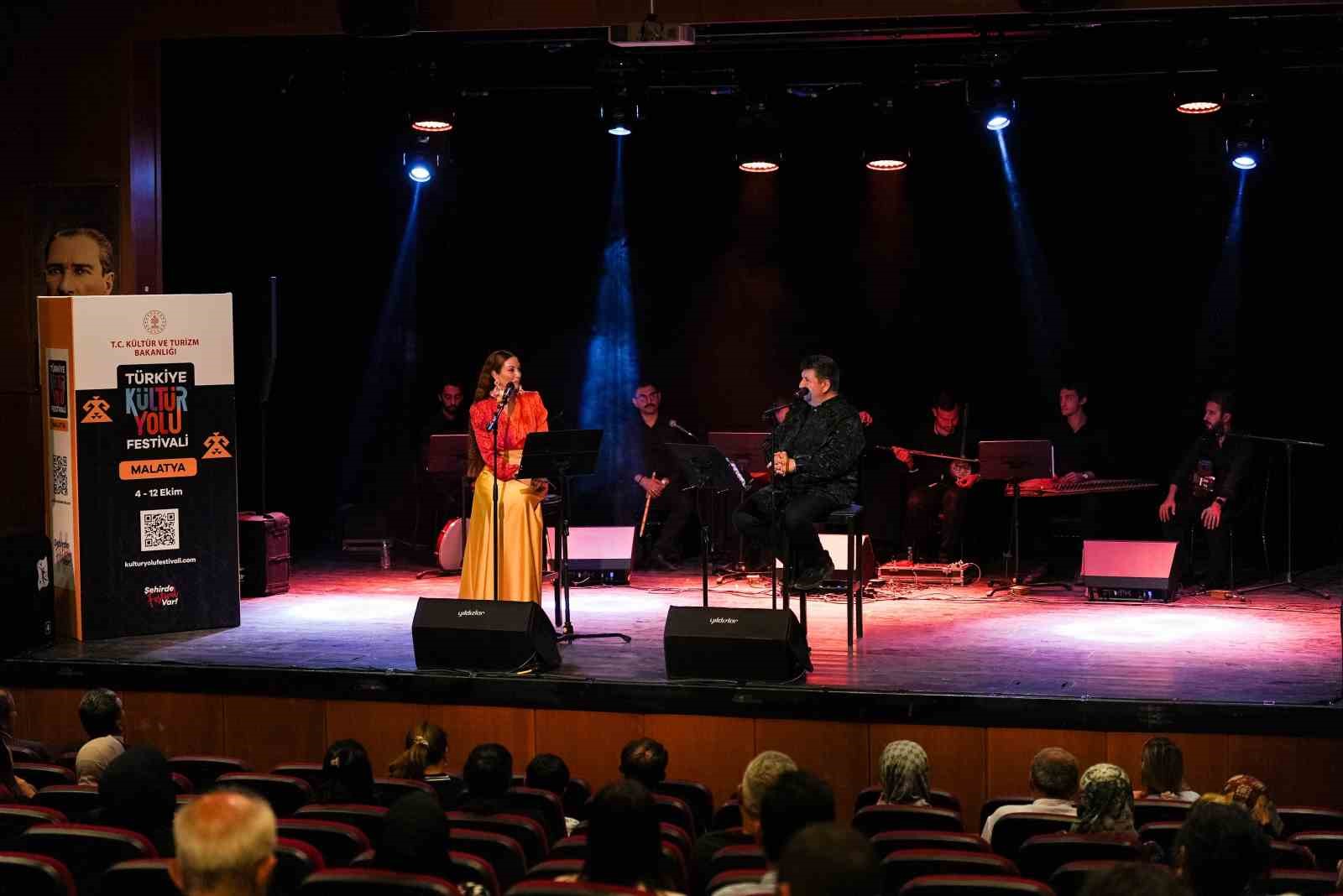 Malatya K&uuml;lt&uuml;r Yolu Festivali&rsquo;nde ilk g&uuml;n heyecanı
