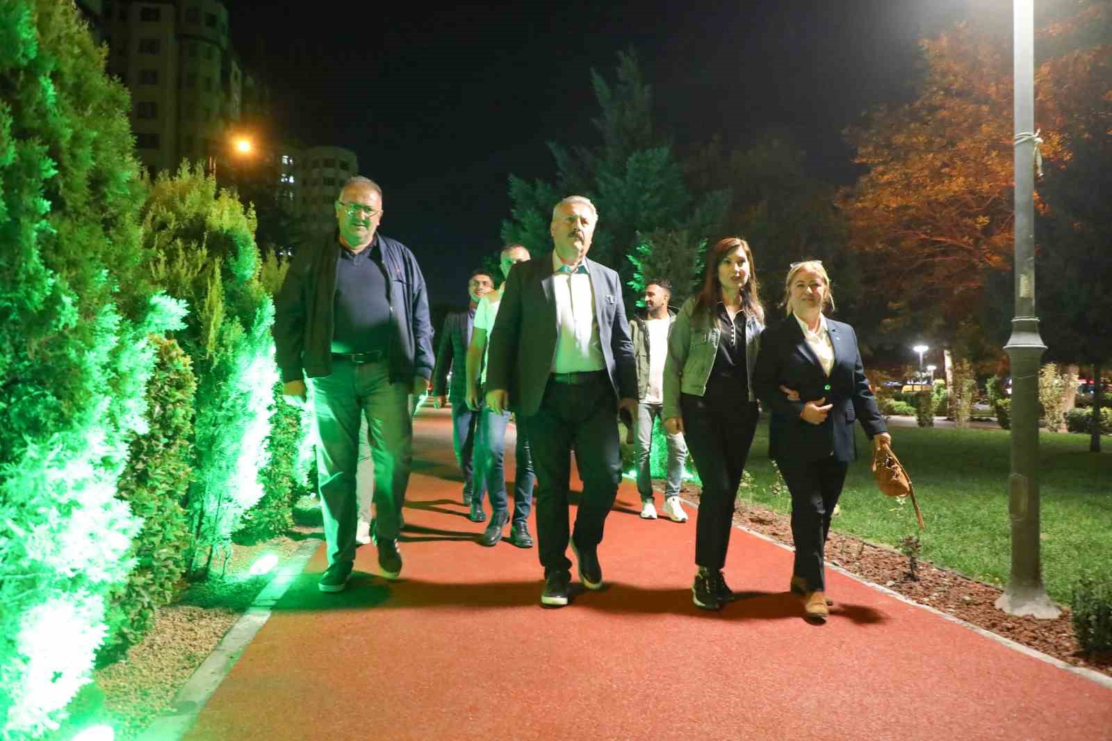 Alparslan Parkı&rsquo;nın ikinci kısmı yenilendi
