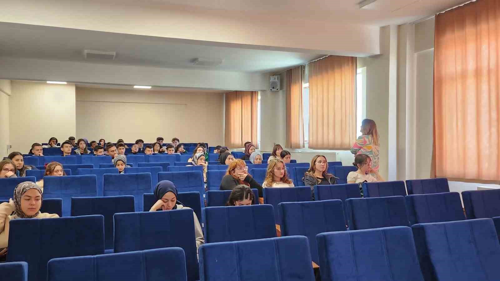 Şuhut MYO&rsquo;da akademik yıl "İlk Dersim Filistin" ile başladı
