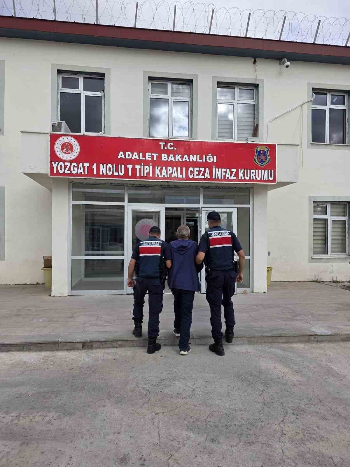 Kırşehir’de yaşlı çifti öldüren katil zanlısı cezaevinde kalp krizi geçirerek öldü