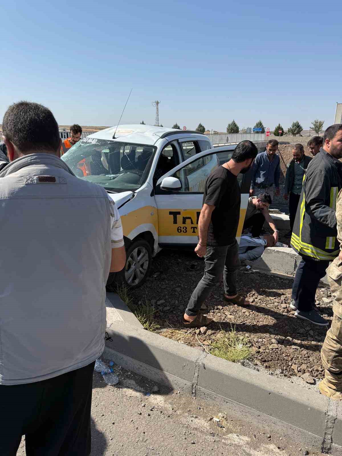 Siverek&rsquo;te hastane kavşağında kaza: 4 yaralı
