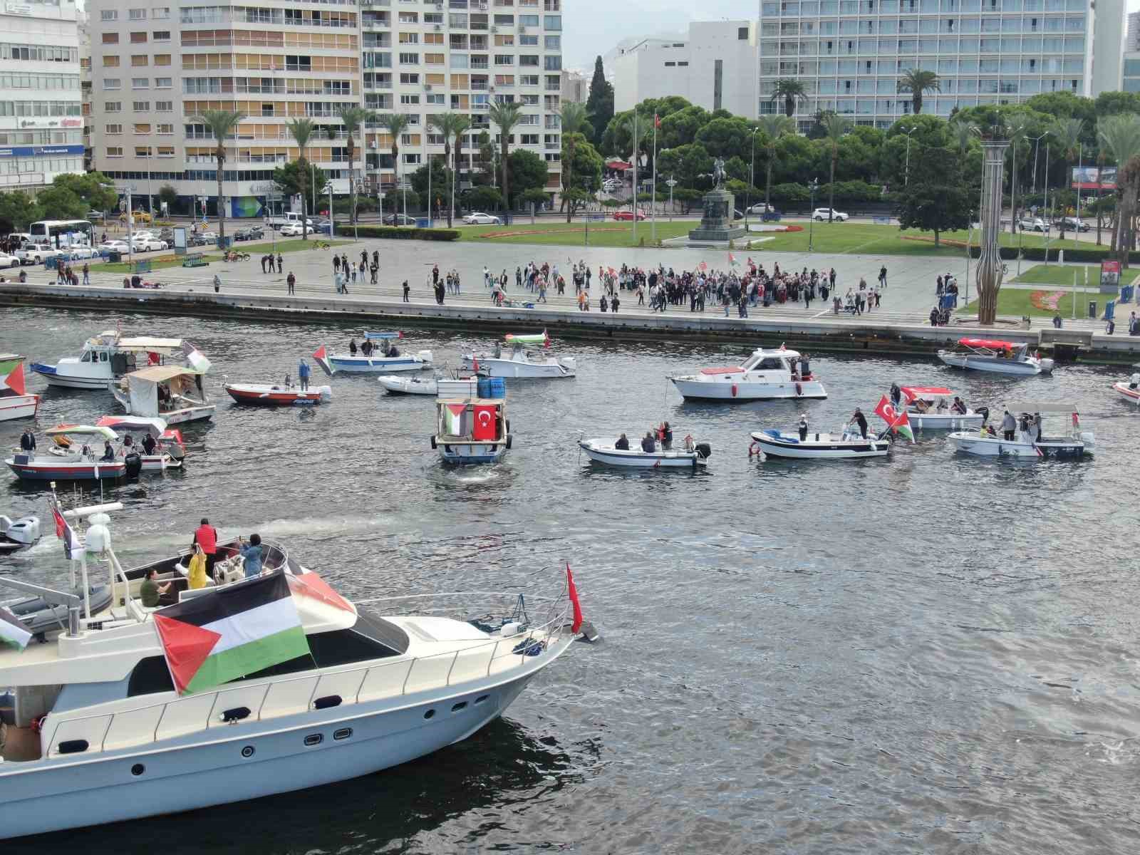 İzmir’de ’Kararlıyız, Sumud’un Yanındayız’ etkinliği düzenlendi
