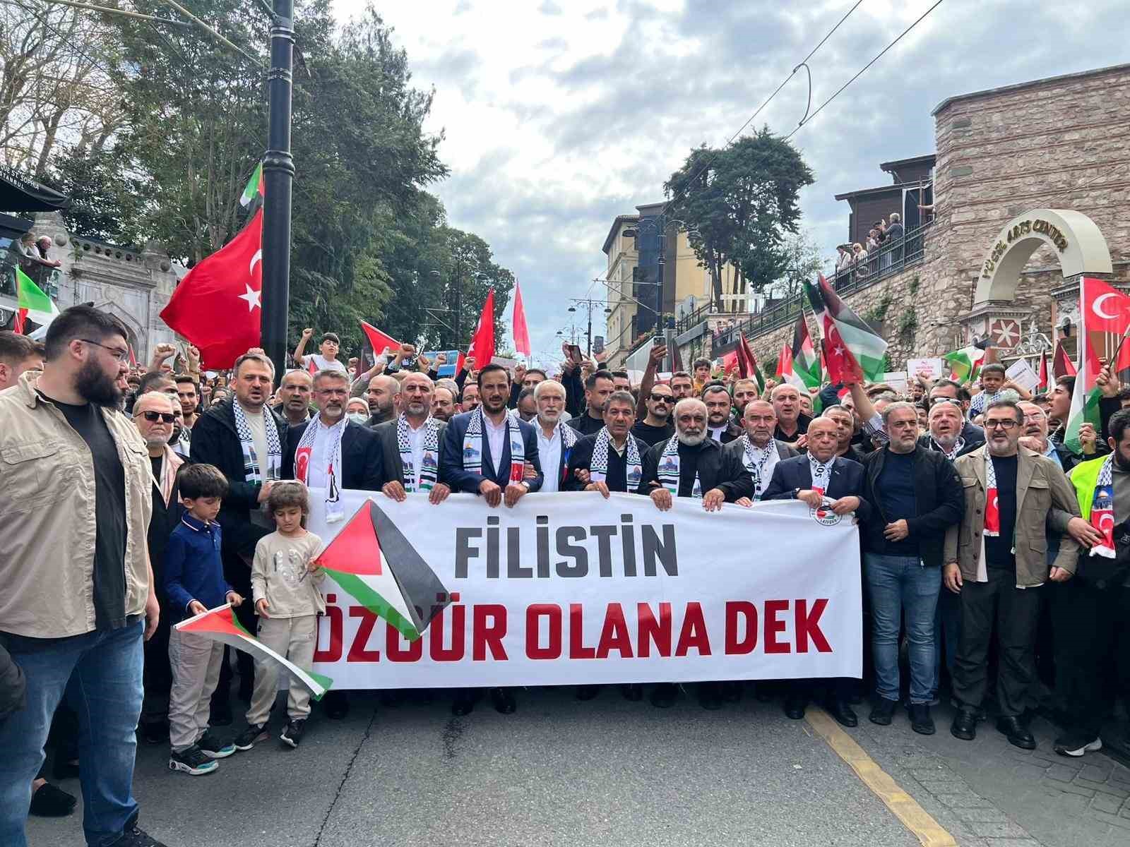 Ayasofya’dan Eminönü’ne Gazze’ye destek yürüyüşü