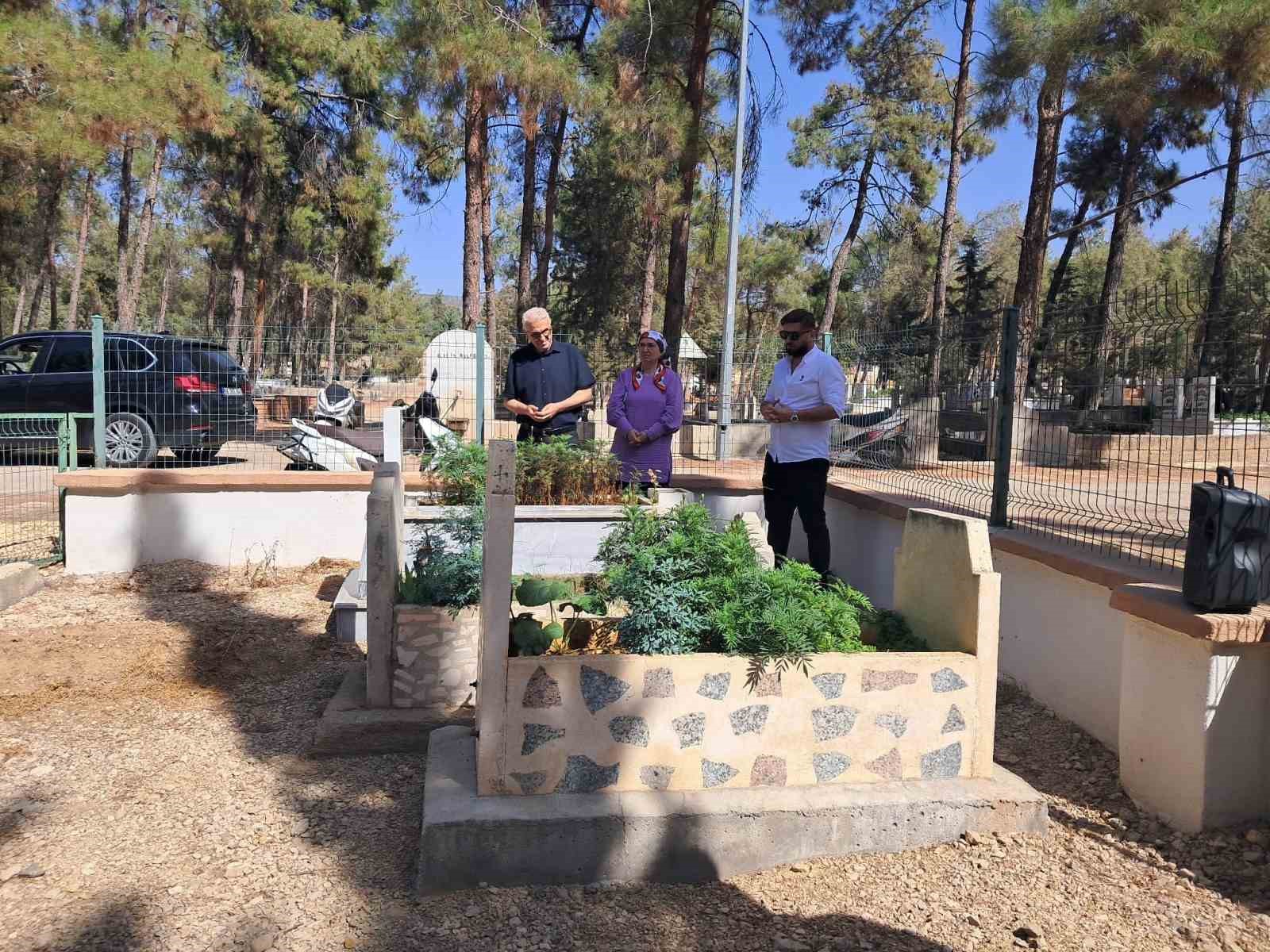 Şehit babasının mezarını 58 yıl sonra buldu, 2 yıl sonra yeniden ziyaret etti