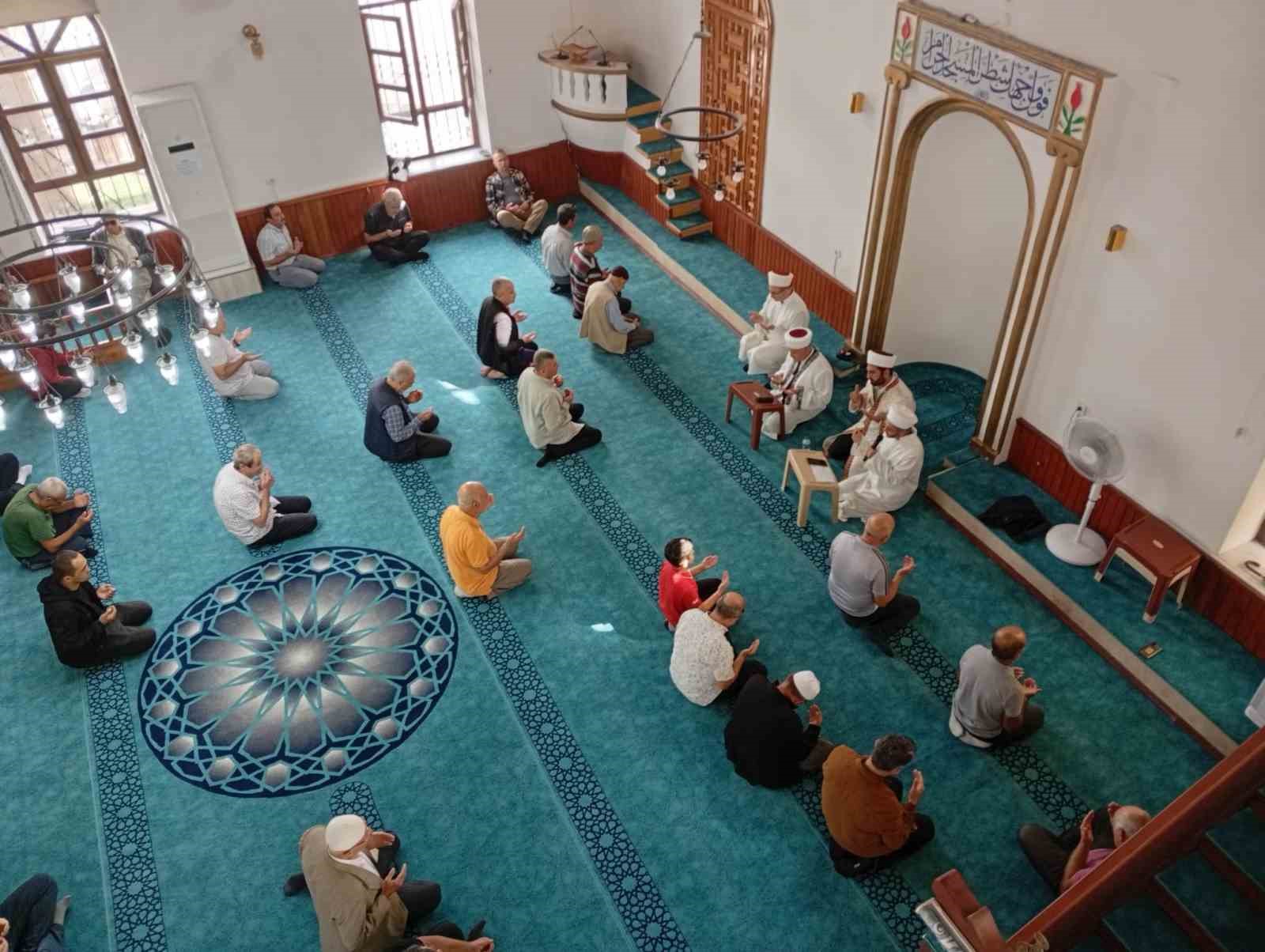 K&ouml;yceğiz&rsquo;de ge&ccedil;mişler dualarla anıldı
