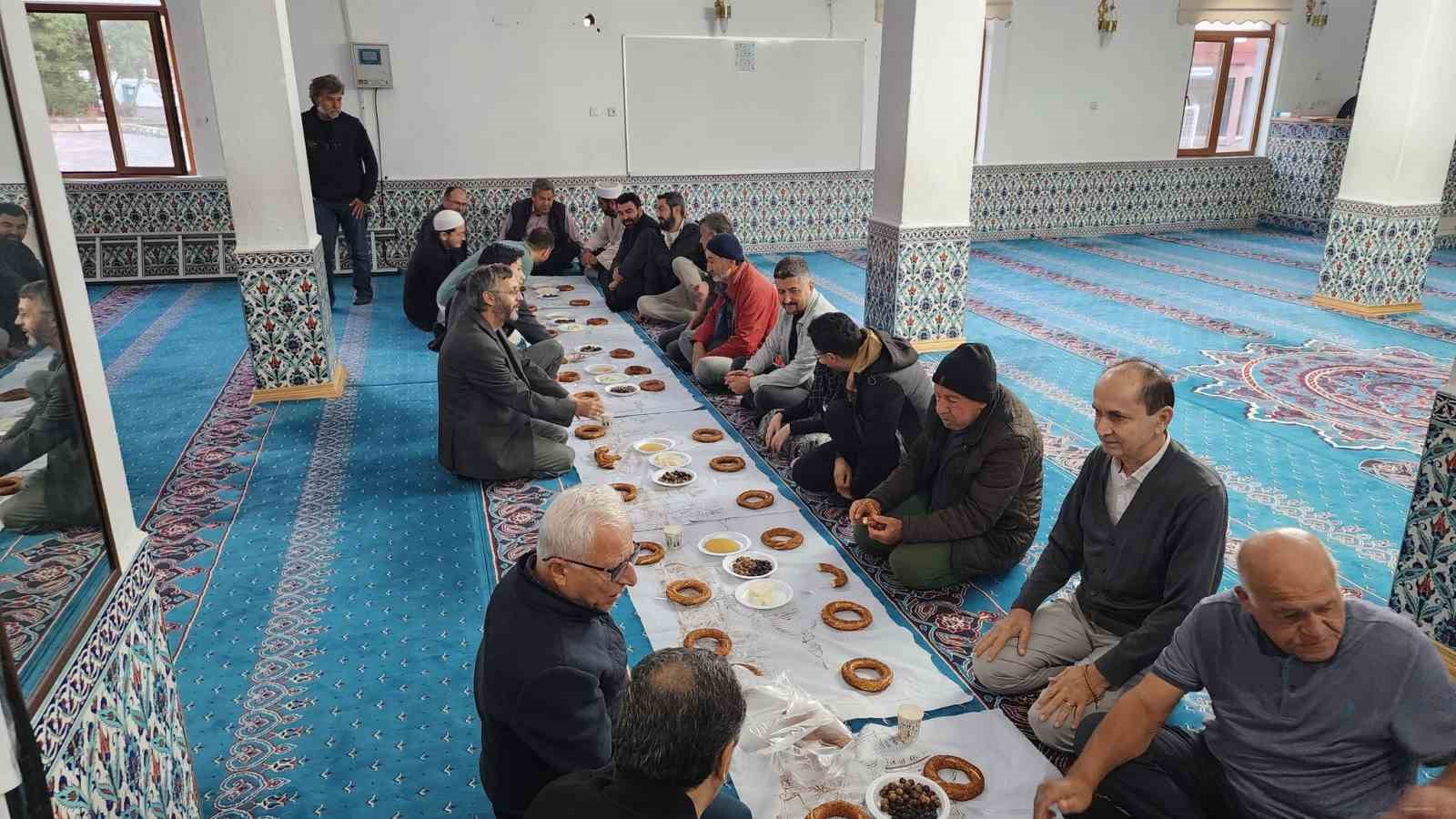 Köyceğizli vatandaşlar sabah namazında bir araya geldi