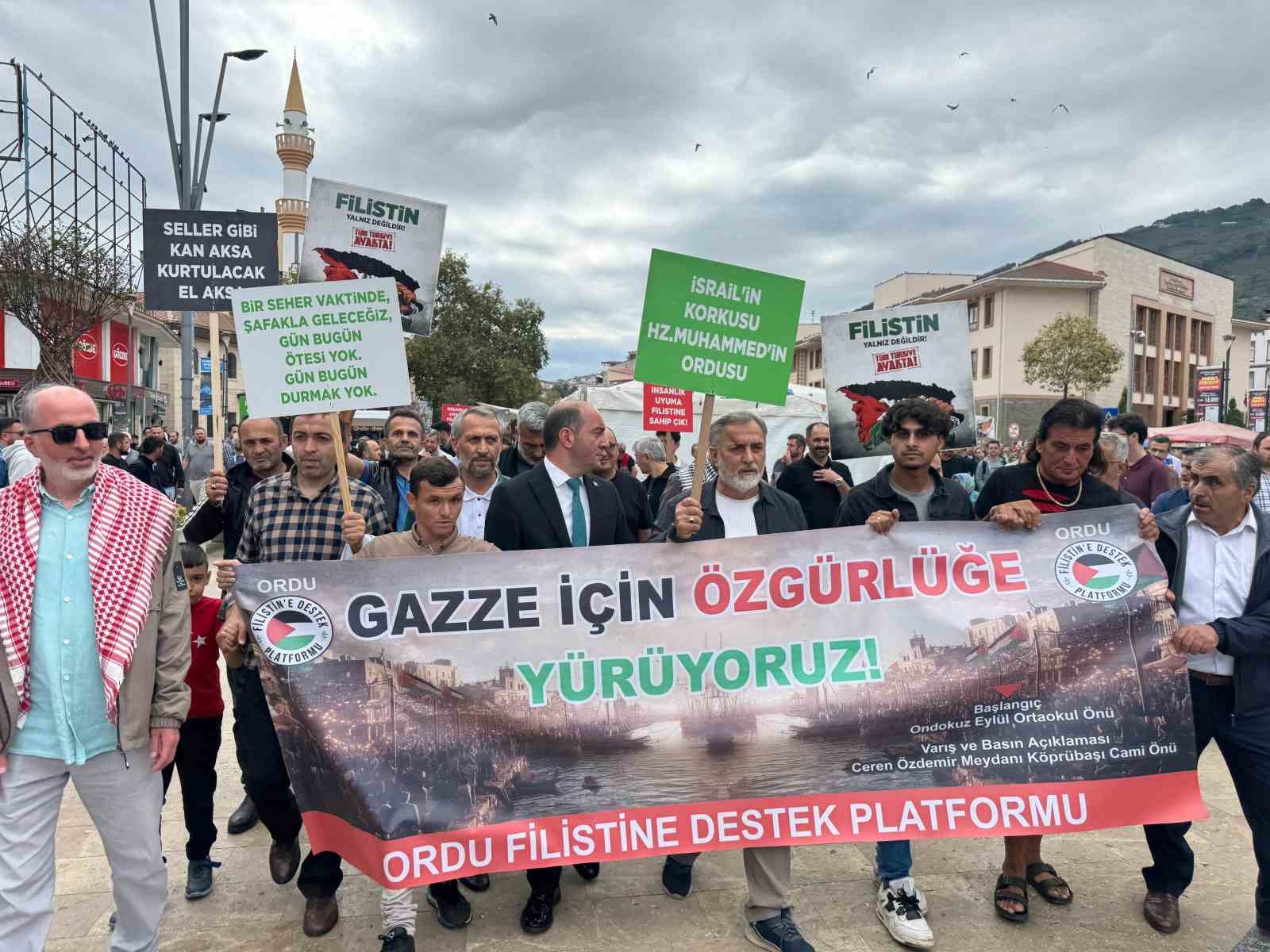 Ordu&rsquo;da &lsquo;Gazze i&ccedil;in &ouml;zg&uuml;rl&uuml;ğe y&uuml;r&uuml;yoruz&rsquo; etkinliği
