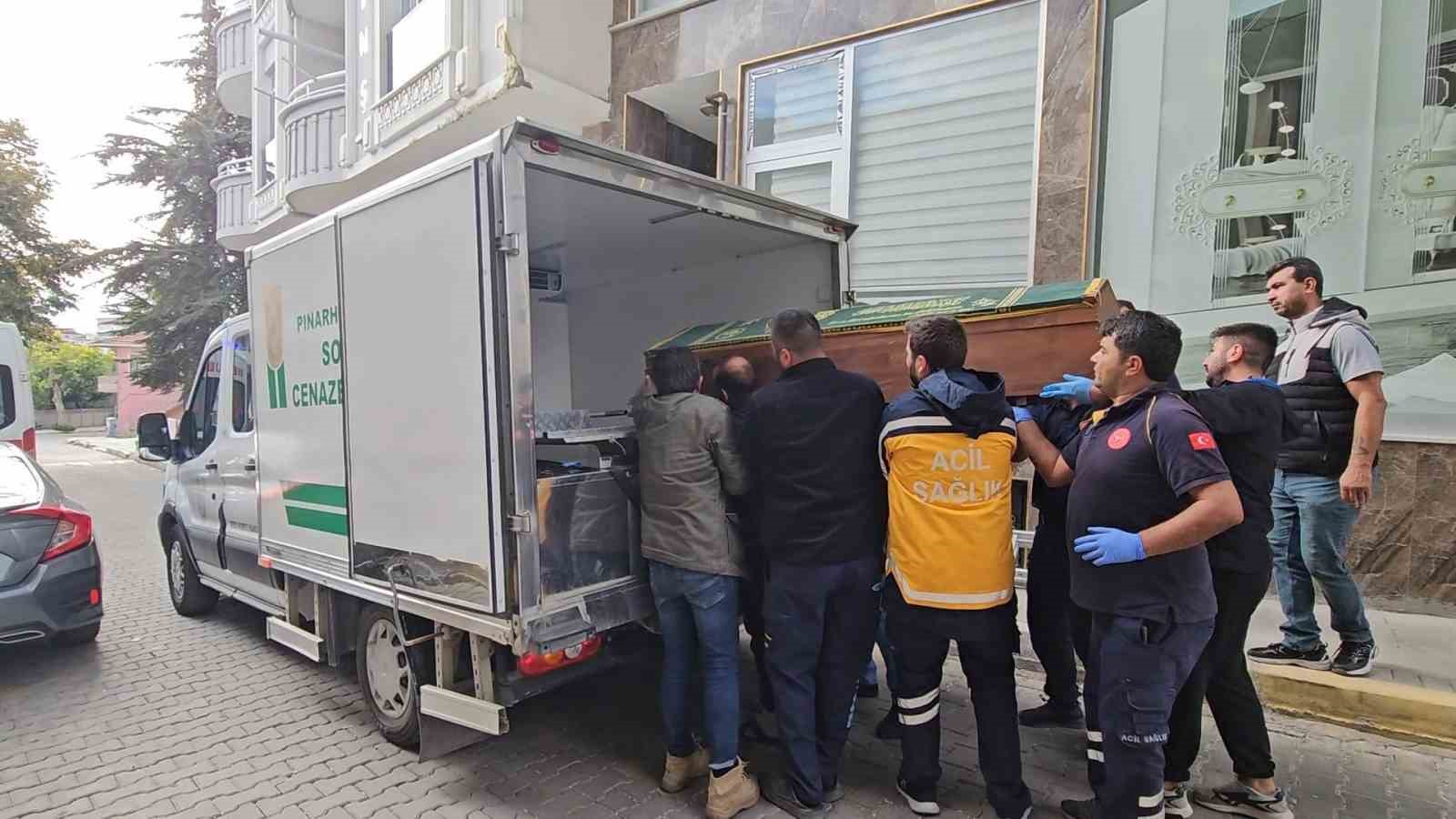 Asansör boşluğuna düşen usta hayatını kaybetti